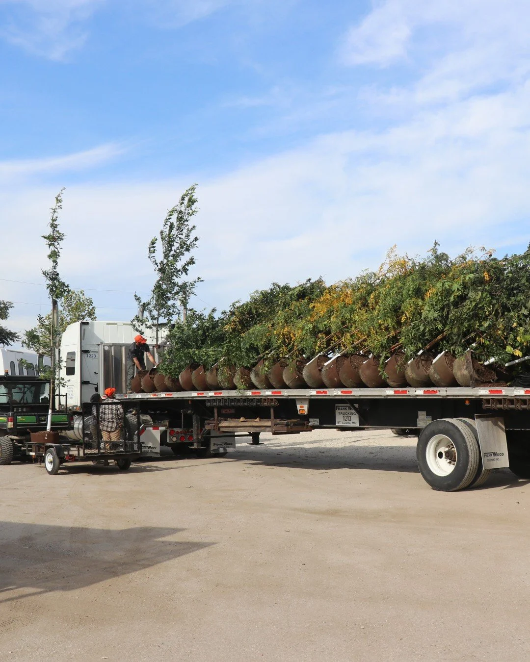 Nature reshaped parts of Forest Park in a single day. 🌳 After the tornado, over 400 volunteers helped remove debris and damaged trees. Dedicated St. Louisans gave over 1,600 combined hours so recovery work could begin.

Restoration will take years a
