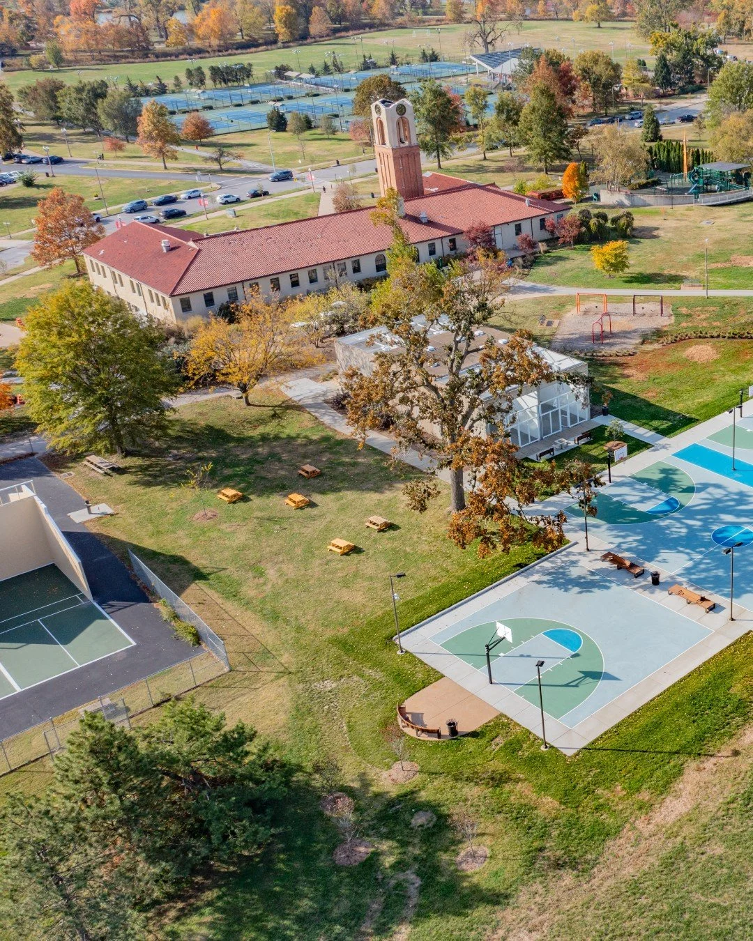 The Dennis &amp; Judith Jones Visitor and education Center is open with special hours today: 6:00 a.m. to 5:00 p.m.

Our Forest Park Forever offices are closed. Enjoy your visit to Forest Park this weekend 💚 Link in our bio to Find Your Way Around t