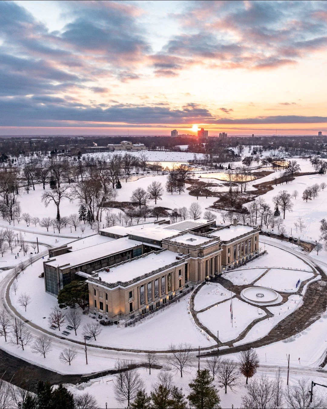 Forest Park has hosted pivotal moments in history and countless stories for St. Louisans. 🌲 Opening at the @mohistorymuseum on Saturday (December 13) Yours Forever: Forest Park at 150 

The exhibit celebrates a century-and-a-half of making memories 