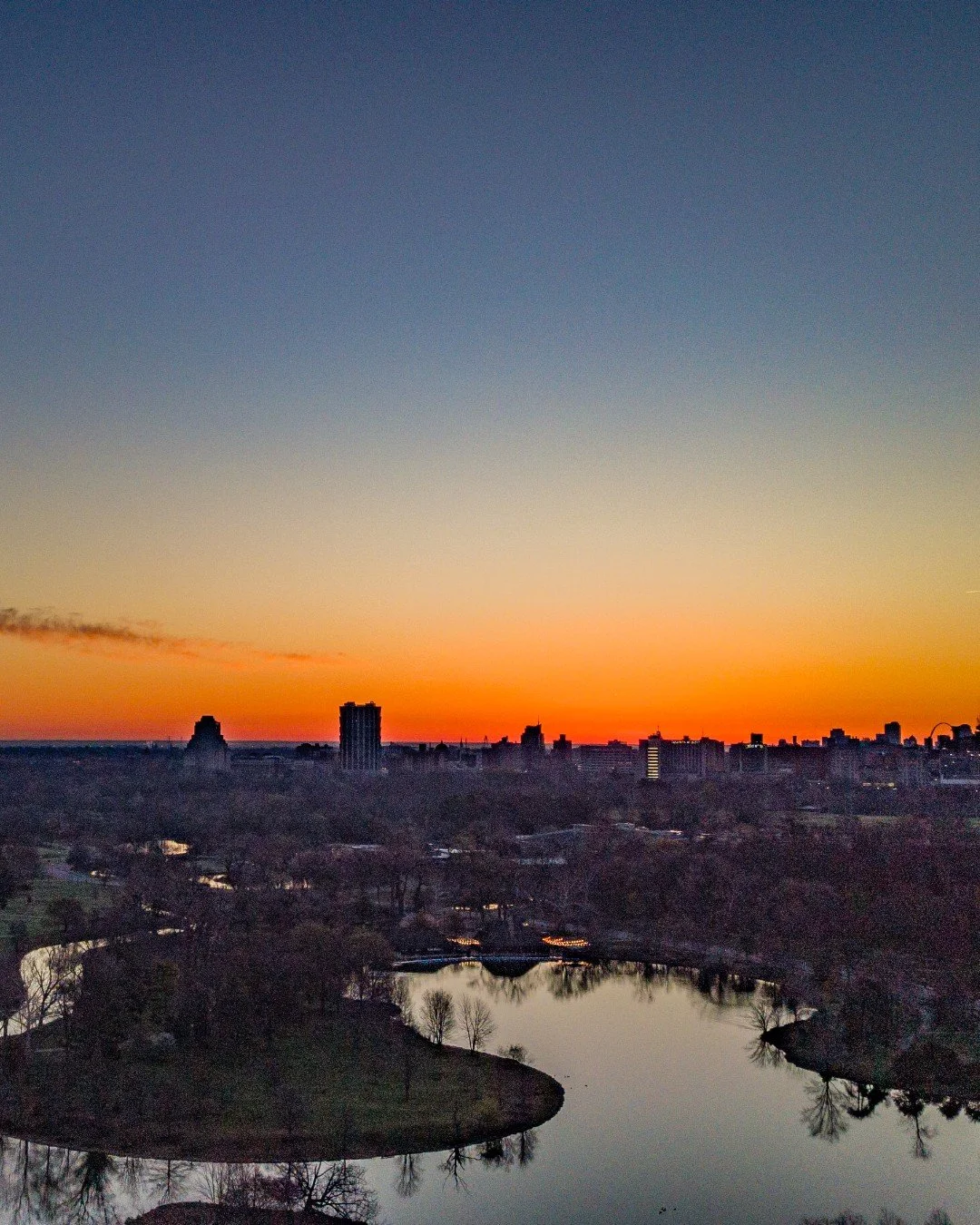Happy winter from Forest Park! Soak up as much sunshine as you can. It's going to be a short day. 

#ForestParkForever #ForestParkStL #ForestParkStLouis #ForestPark #ForestParkPic #KidsInForestPark #ForestParkSculpture #WinterSolstice
