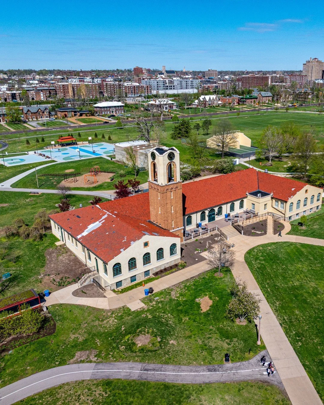 The Forest Park Dennis &amp; Judith Jones Visitor and Education Center is open with regular hours (6 a.m.&ndash;8 p.m.) today, Friday, June 19. It's a beautiful day to be outside!

The Forest Park Forever offices are closed in honor of Juneteenth.

#