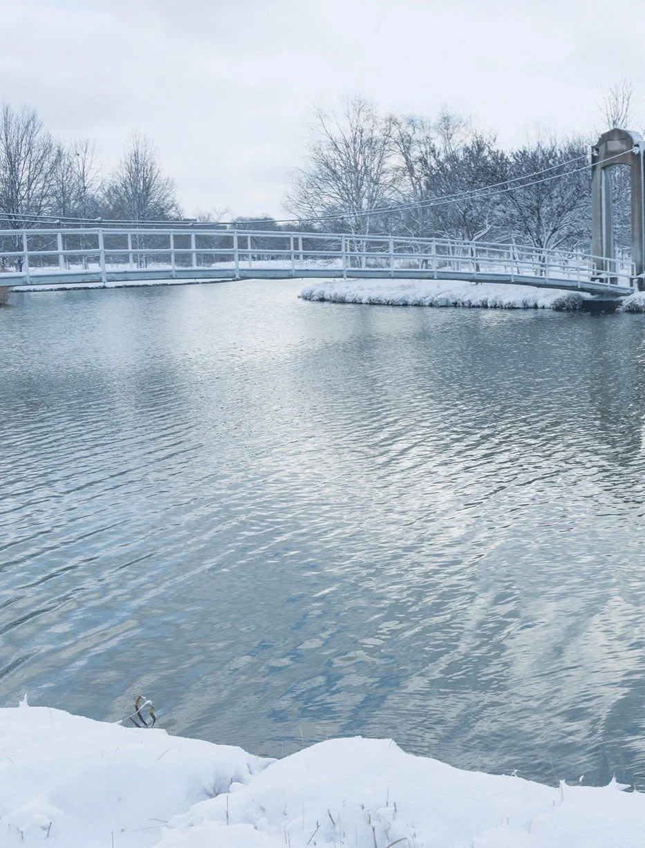 It hasn&rsquo;t snowed, yet, but it might be time to plan next season&rsquo;s greetings. 

Forest Park holiday cards are back! Swipe for the 2026 design featuring this snowy landscape ➡️ Picnic Island and the suspension bridge.

Our holiday card sets