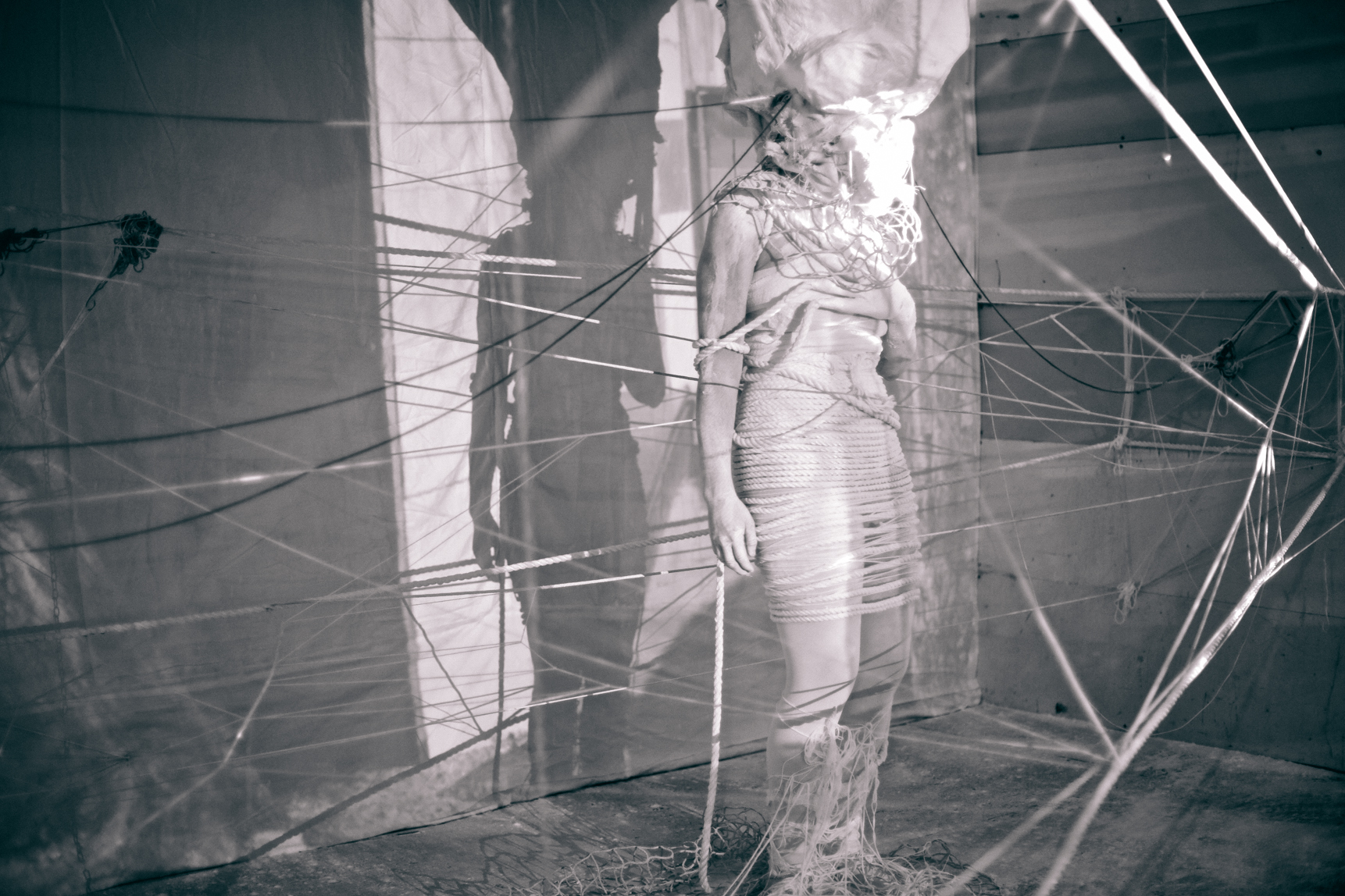 Jillayne Hunter of The House of ia performing “Befixt” at Cheer Up Charlies in Austin, Texas in 2013. Photograph by kb Thomason