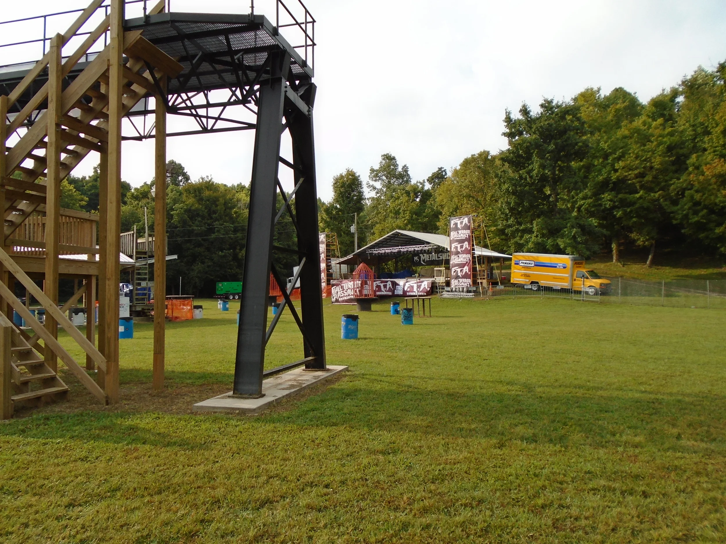 Friday morning picture of the FTA MetalSucks stage. 