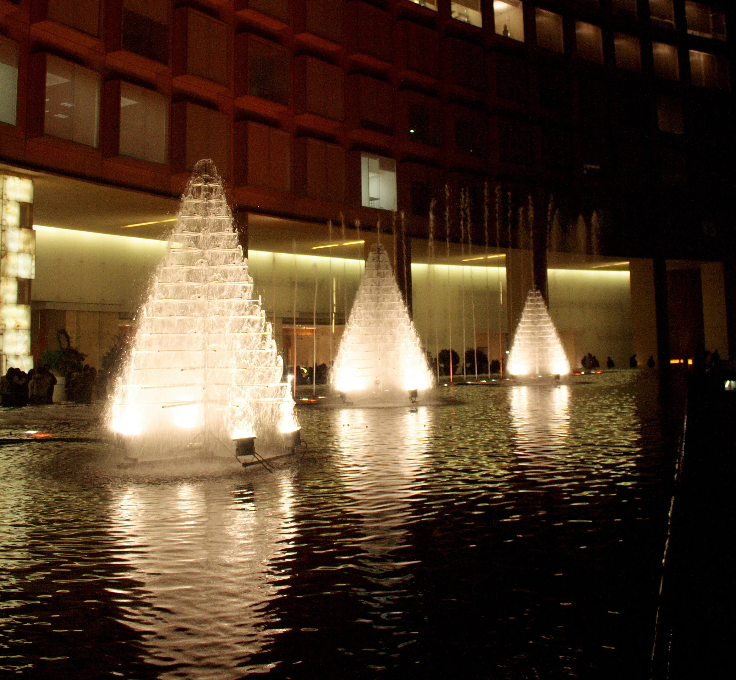 Commissioned to be world’s largest Water Tree as part of Q4 marketing strategy at Dubai Marina on the Arabian Gulf coast. Designed for repeated temporary use. Breaks down for storage. 30’ tall x 20’ including a pool. Includes a programmable theatrical lighting feature and can run continuously. Smaller water trees were installed in Mexico City at Antara Polanco. All details are the same as Dubai but on a smaller scale and in multiples.