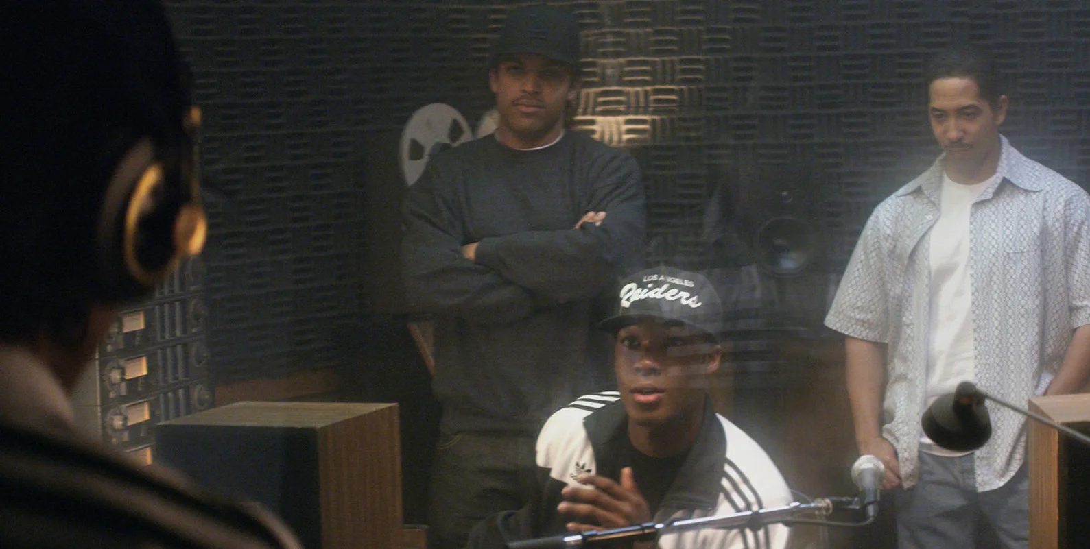 Straight Outta Compton Movie Review — The Metaplex