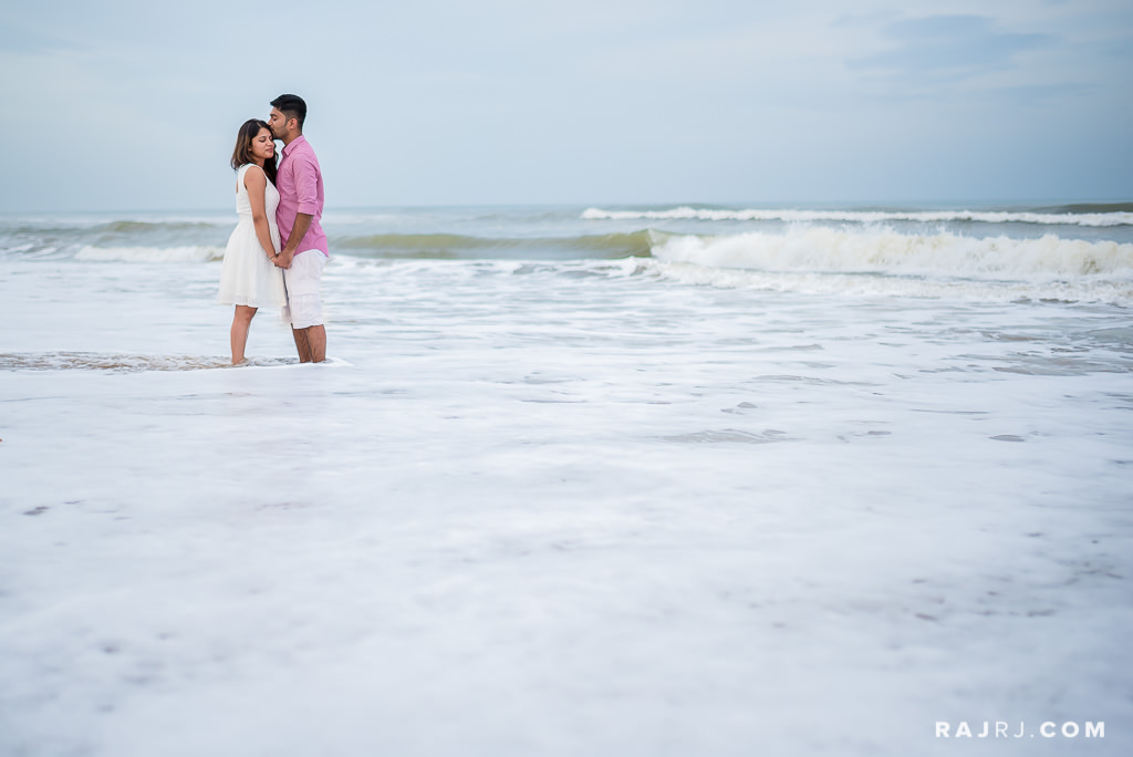 Couple_Shoot_Pondicherry_Le_Pondy_Beach-4.jpg