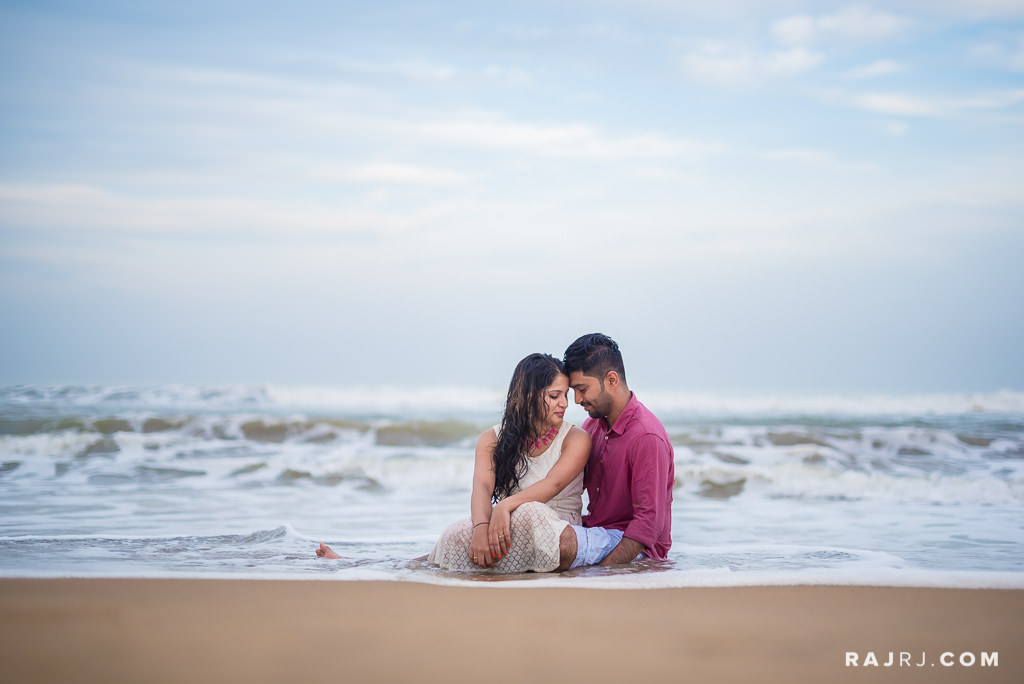 Couple_Shoot_Pondicherry_Le_Pondy_Beach-12.jpg