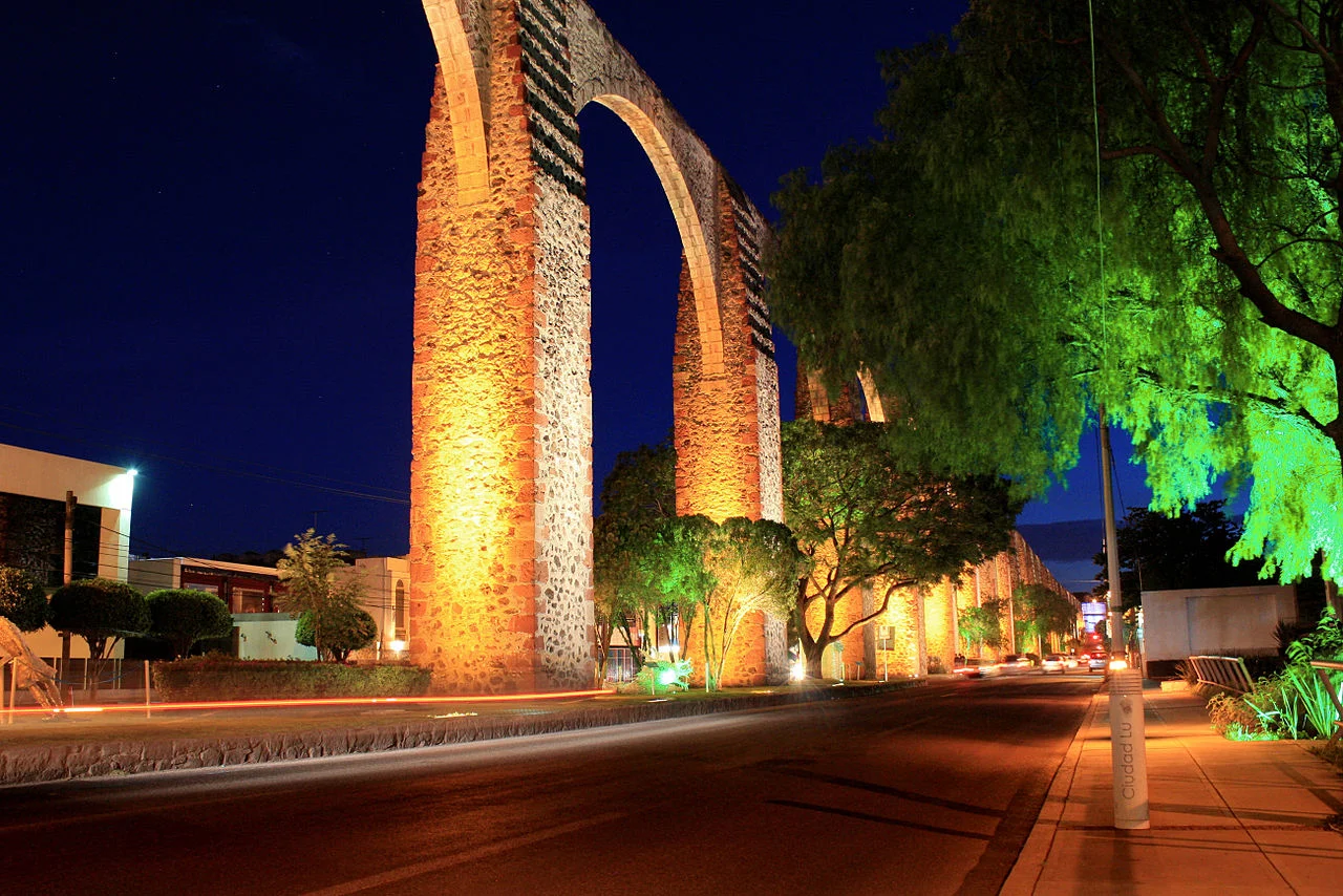 Anochecer_del_Acueducto_Querétaro.jpg