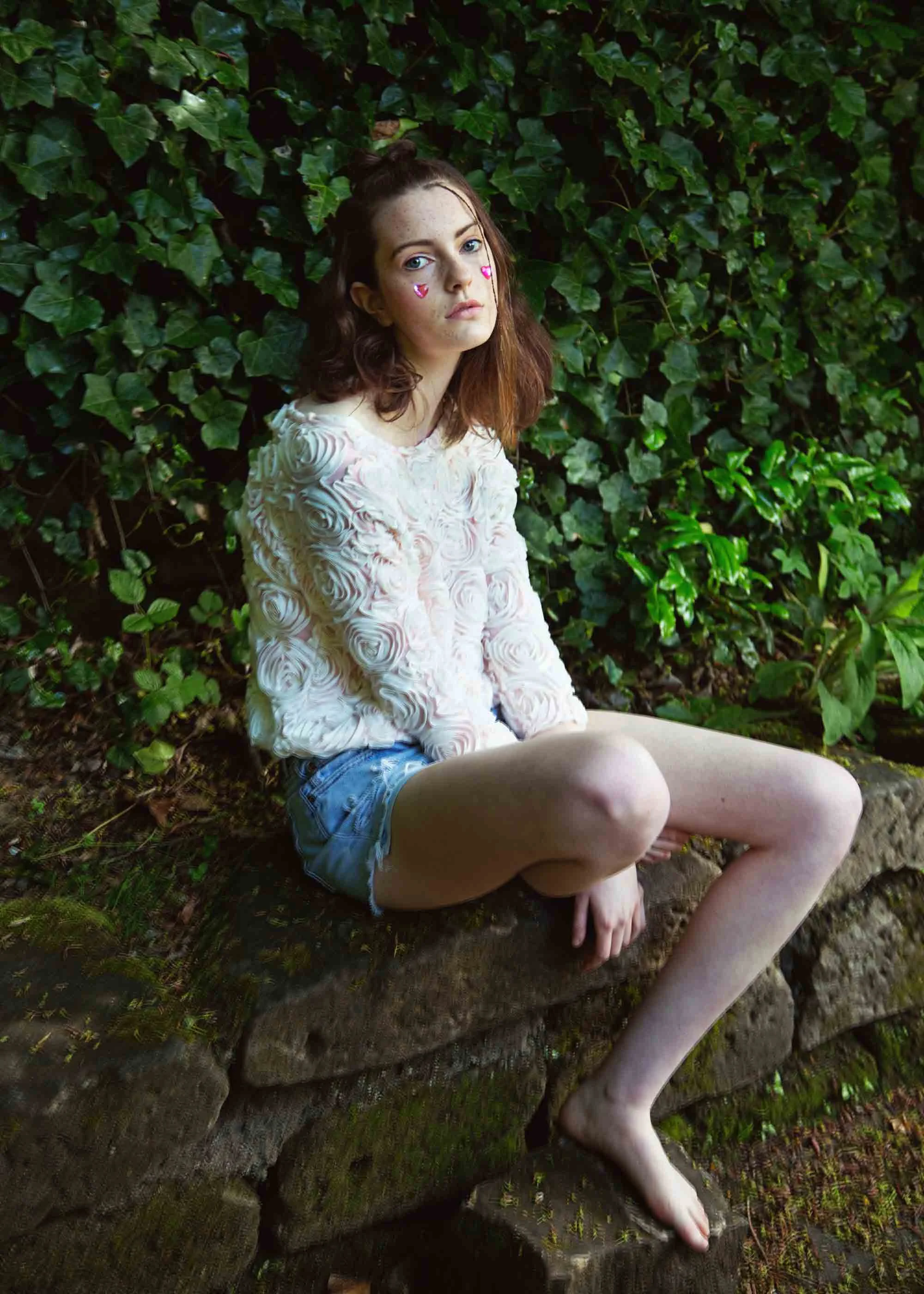 jumper: vintage; shorts: levi's