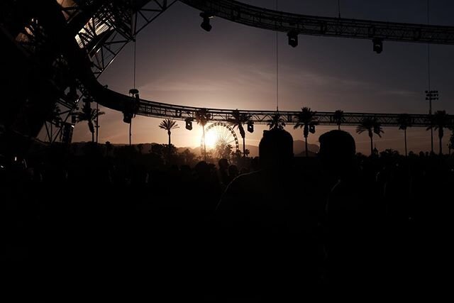 The sun may be setting on Coachella this year but I look forward to getting back into the dessert next year with all my friends. .
.
.
.
.
.
.
.
.
.
.
.
.
#coachella #goldenvoice #aeg #fuji #fujifilm #fujixphotographer #x100t #fujinon #fujilove #fuji