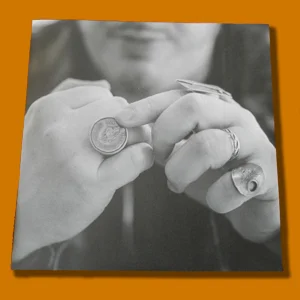 HandSleeveButton.jpg