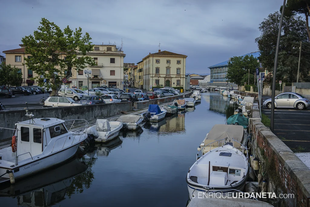 Viareggio_Italy_by-Enrique-Urdaneta-20170615-9.jpg