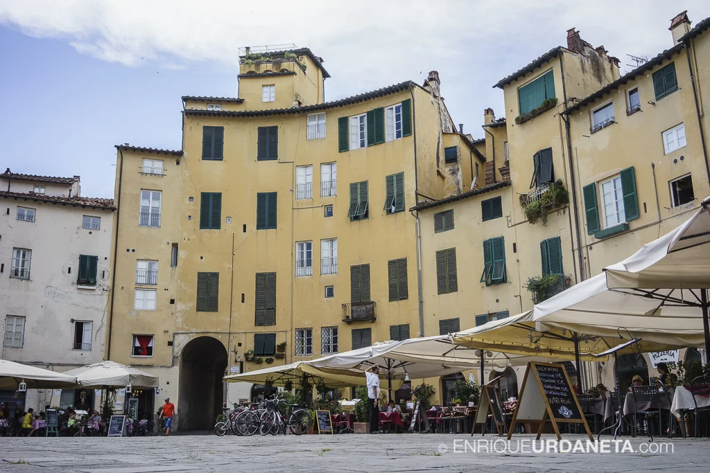 Lucca_Italy_by-Enrique-Urdaneta-20170616-2.jpg