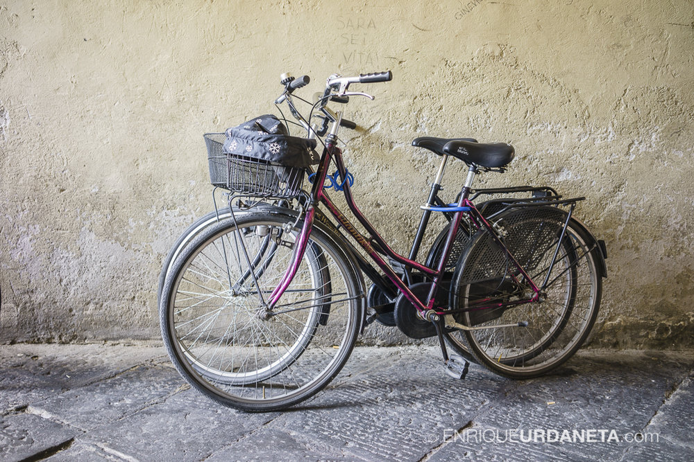 Lucca_Italy_by-Enrique-Urdaneta-20170616-1.jpg