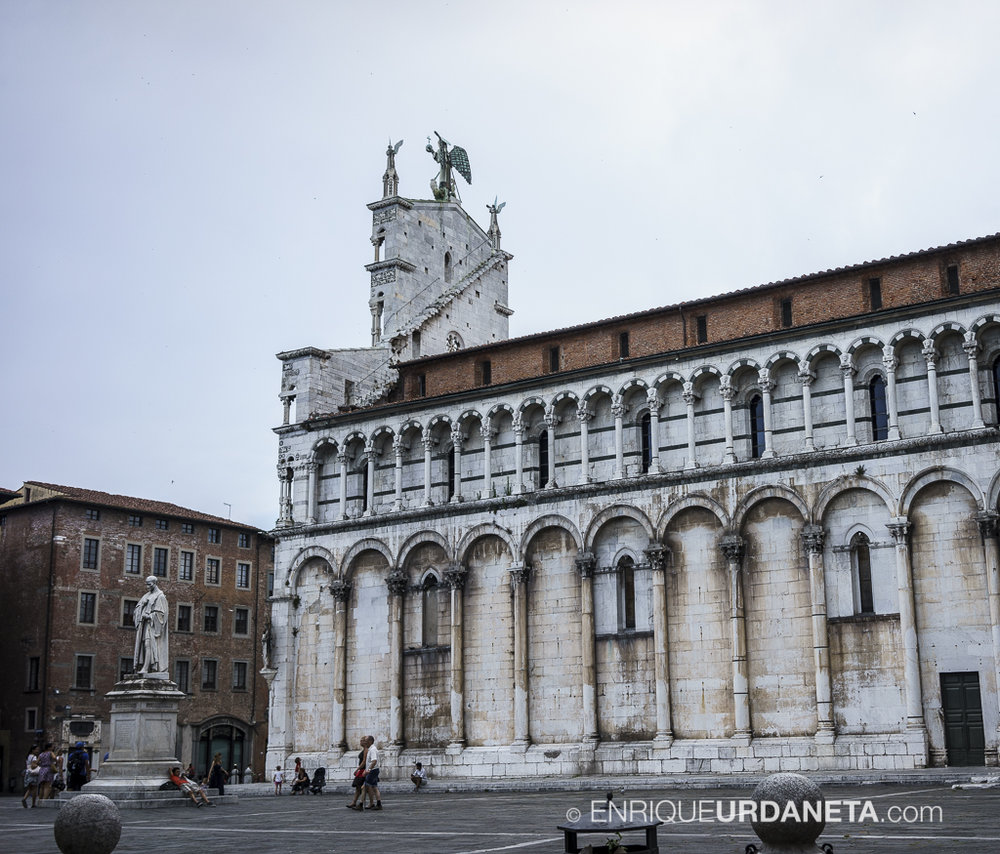 Lucca_Italy_by-Enrique-Urdaneta-20170616-13.jpg