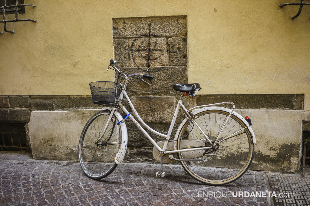 Lucca_Italy_by-Enrique-Urdaneta-20170616-16.jpg