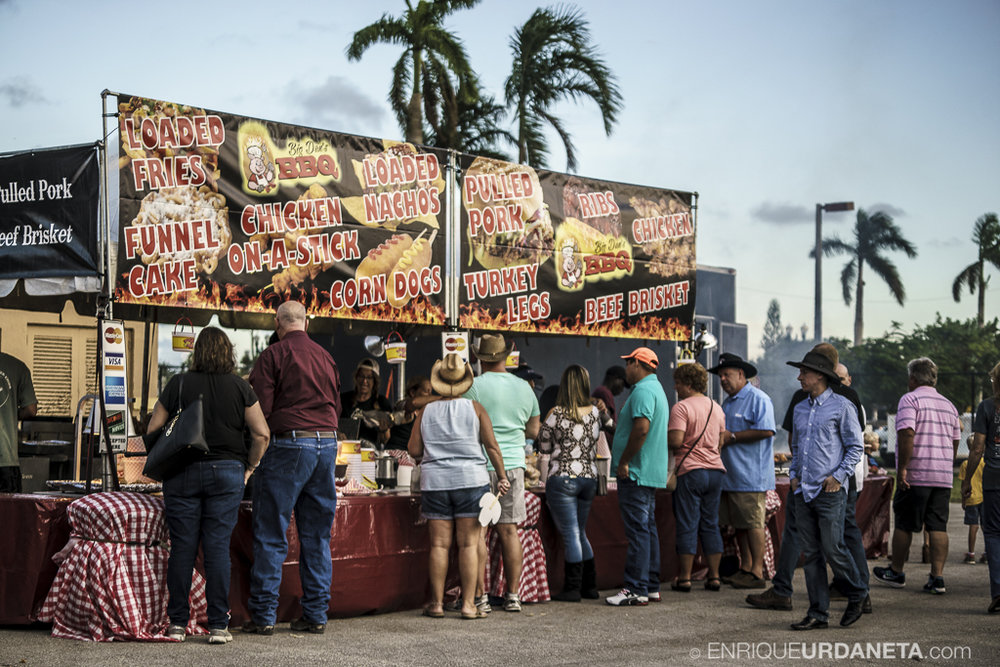 Rodeo_Davie_by_Enrique_Urdaneta_1.jpg