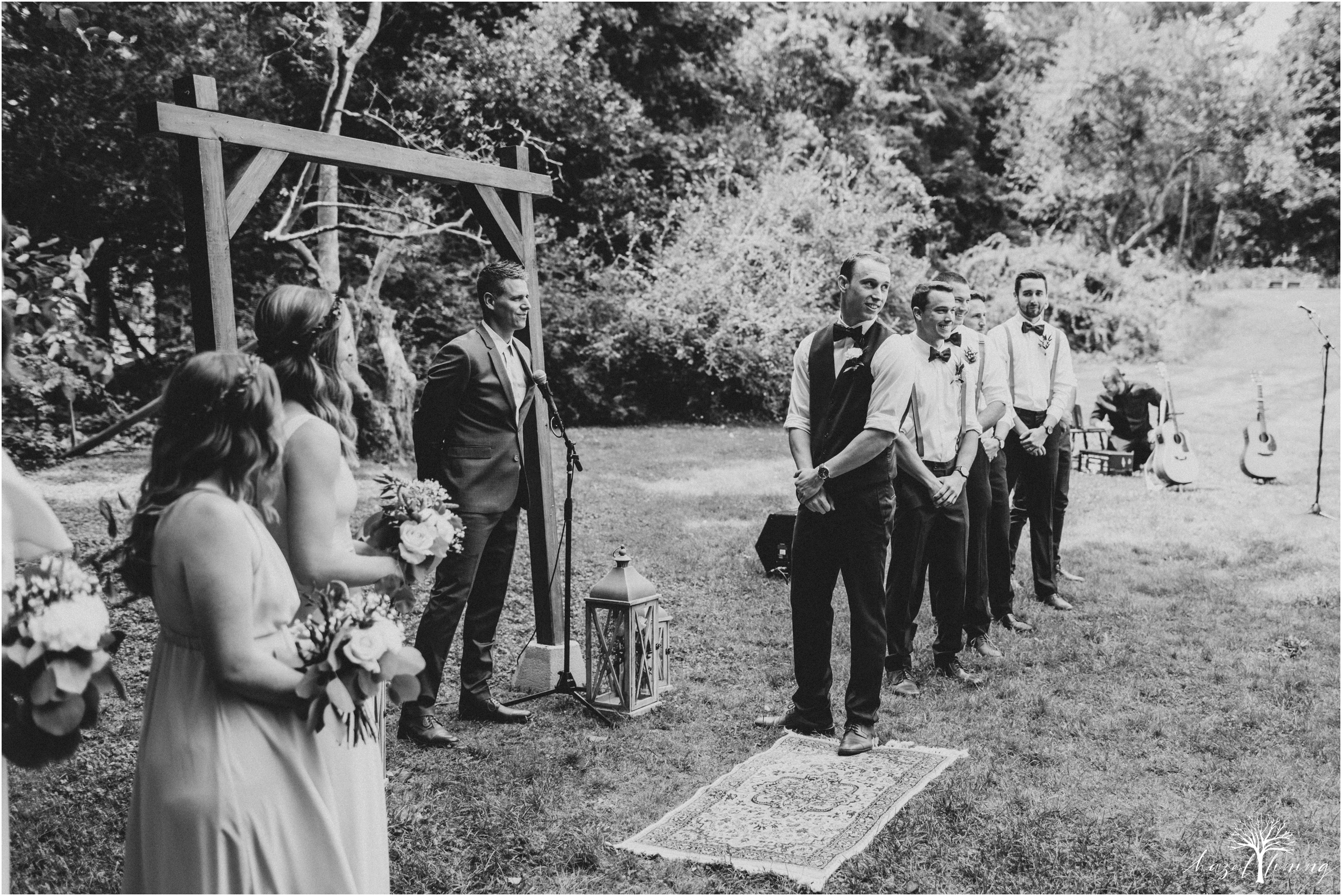 mariah-kreyling-samuel-sherratt-sherrattwiththeworld-peirce-farm-at-witch-hill-boston-massachusetts-wedding-photography-hazel-lining-travel-wedding-elopement-photography_0078.jpg