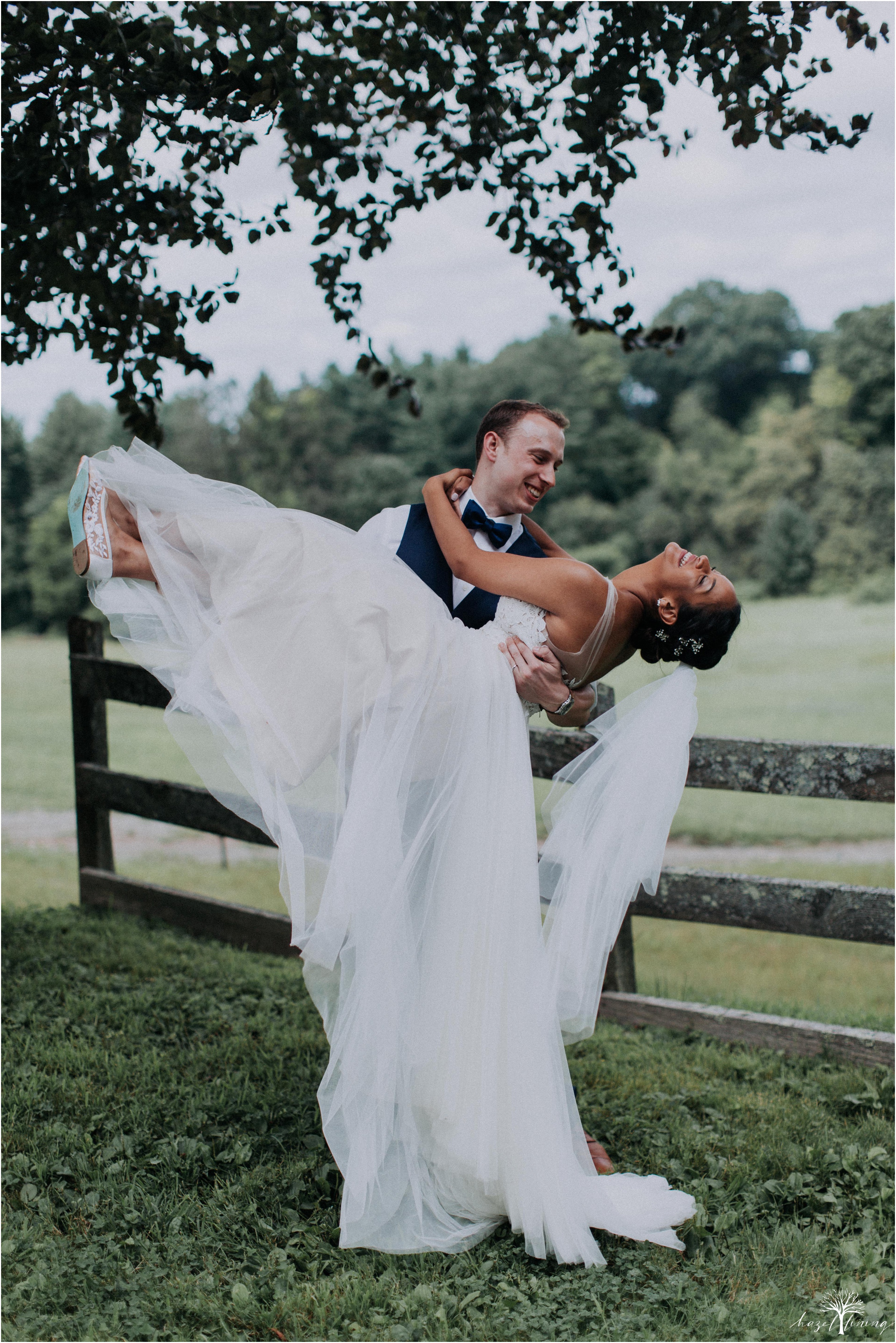 mariah-kreyling-samuel-sherratt-sherrattwiththeworld-peirce-farm-at-witch-hill-boston-massachusetts-wedding-photography-hazel-lining-travel-wedding-elopement-photography_0150.jpg