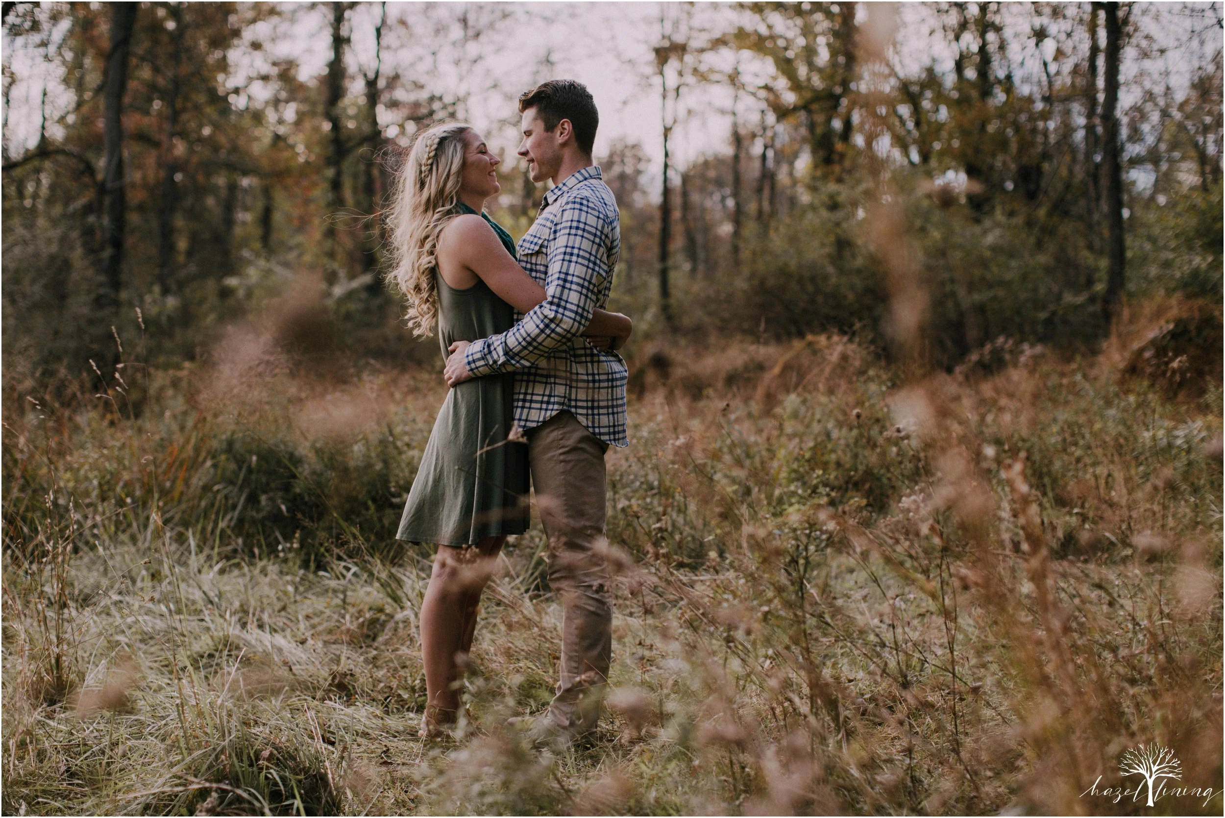 jessica-kern-david-siepietowski-lake-nockamixon-autumn-engagement-session_0017.jpg