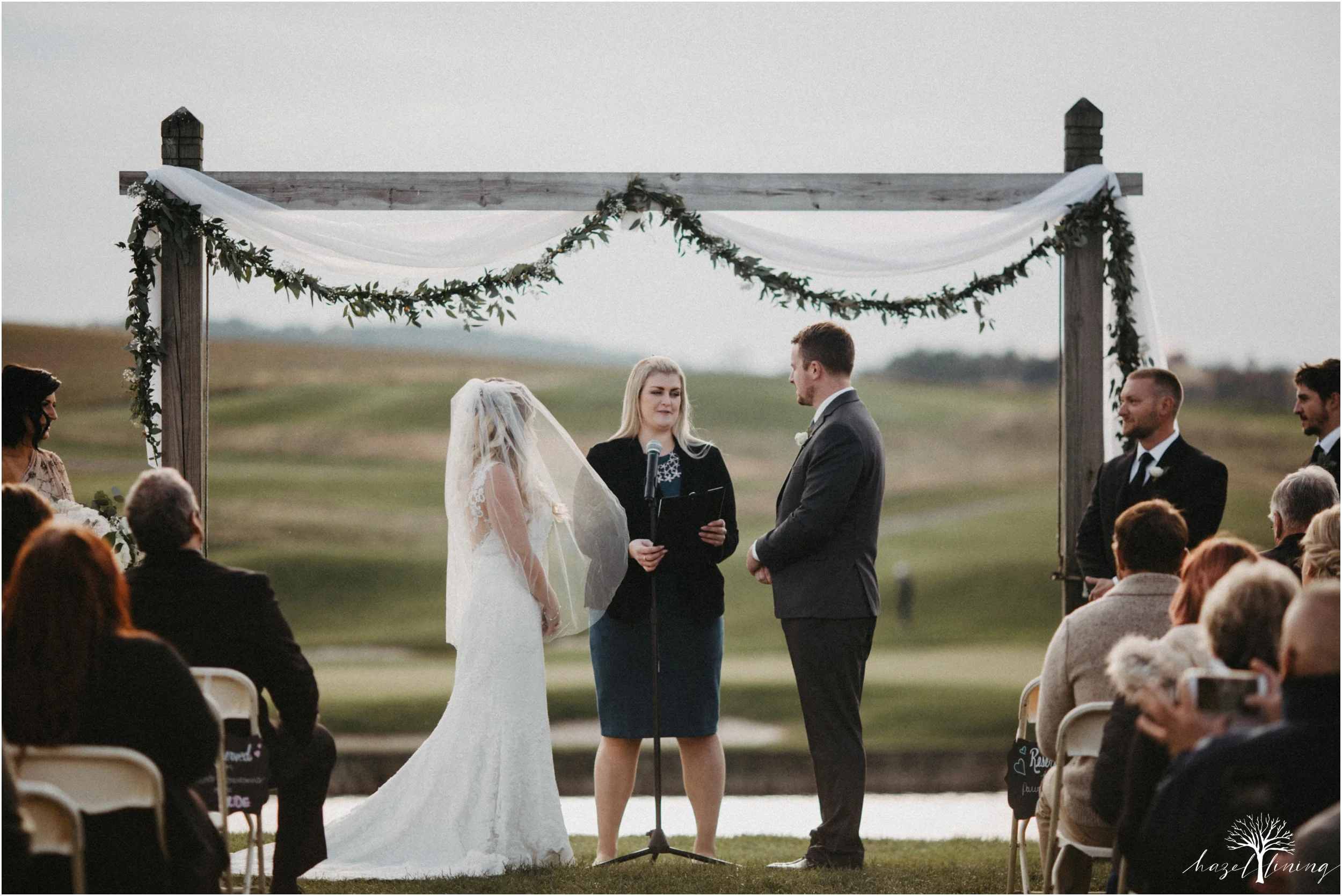 jessie-martin-zach-umlauf-olde-homestead-golfclub-outdoor-autumn-wedding_0099.jpg
