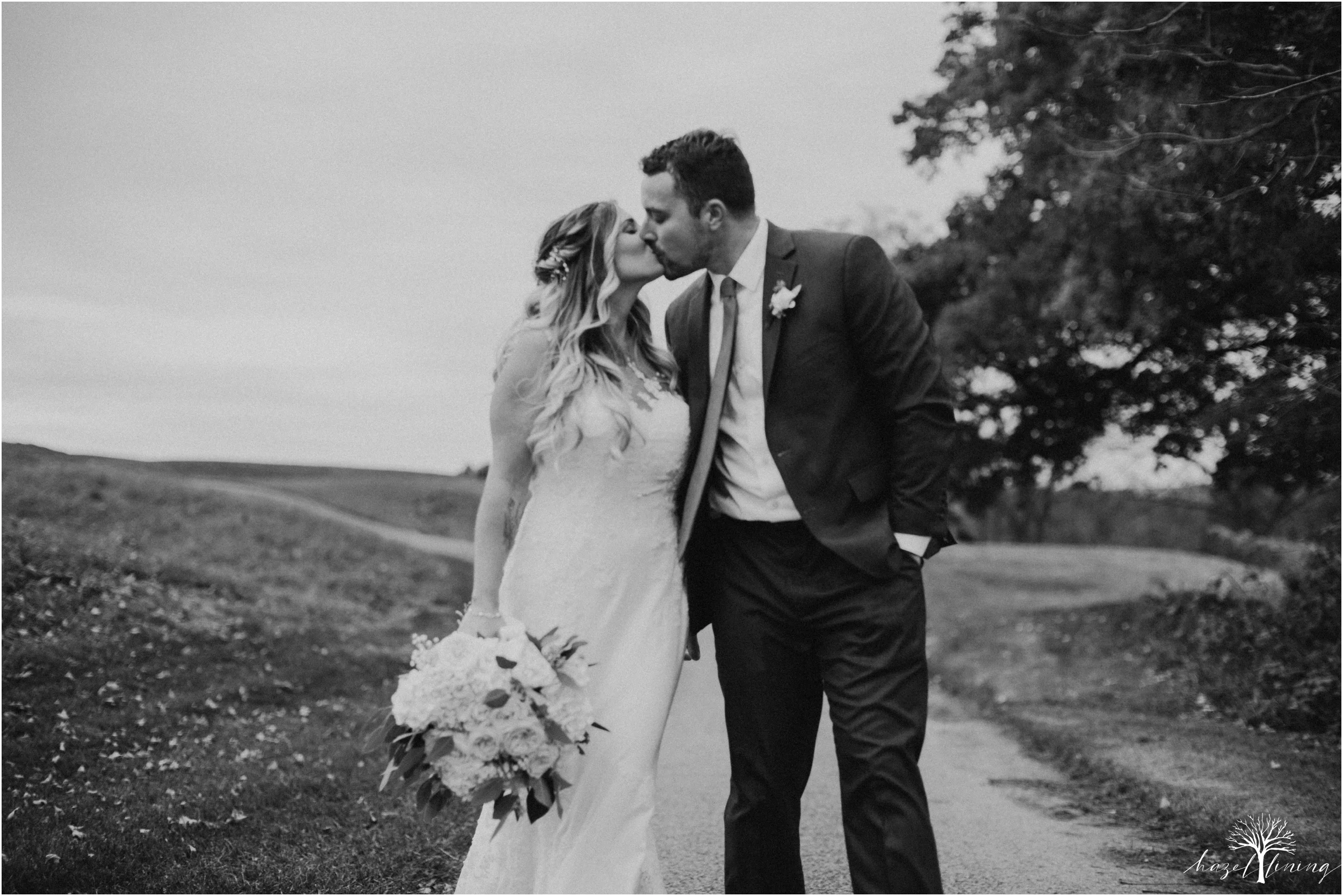 jessie-martin-zach-umlauf-olde-homestead-golfclub-outdoor-autumn-wedding_0135.jpg
