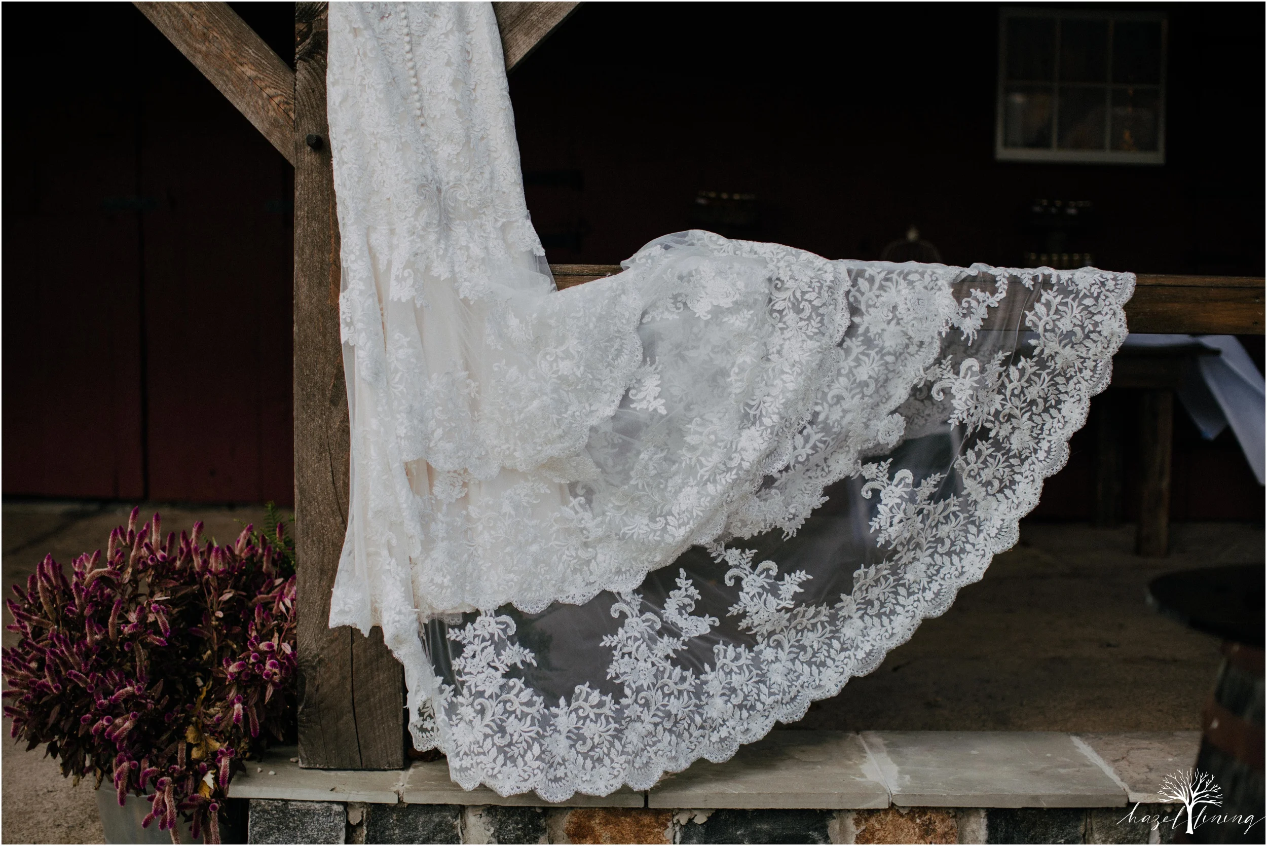 briana-krans-greg-johnston-farm-bakery-and-events-fall-wedding_0005.jpg