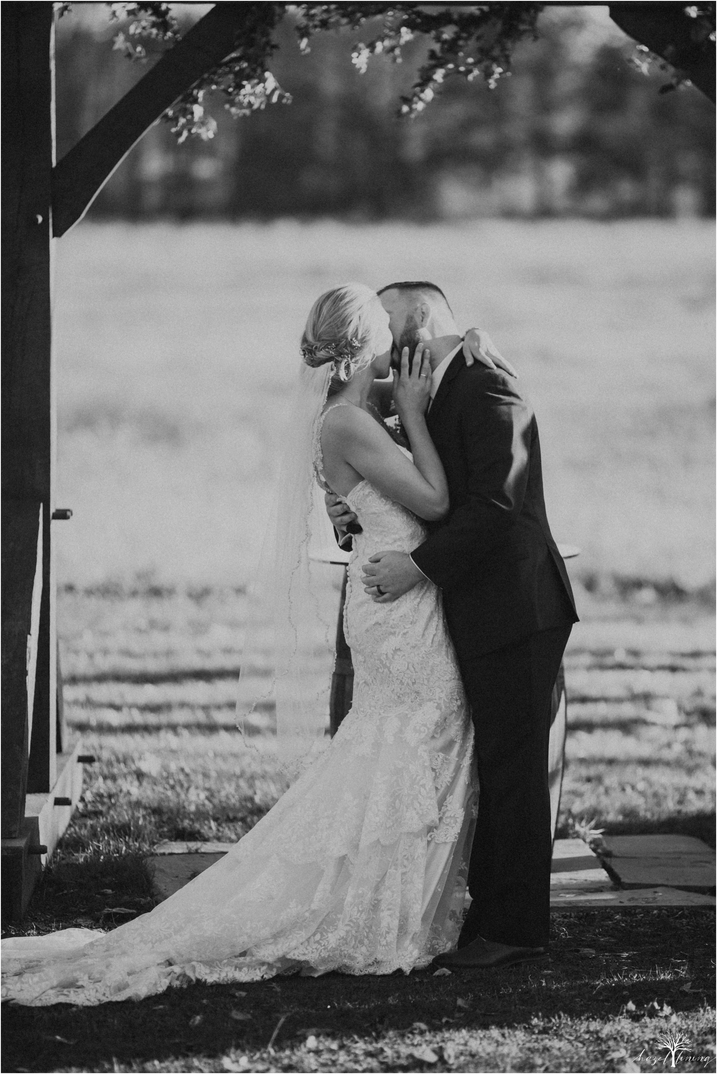 briana-krans-greg-johnston-farm-bakery-and-events-fall-wedding_0104.jpg