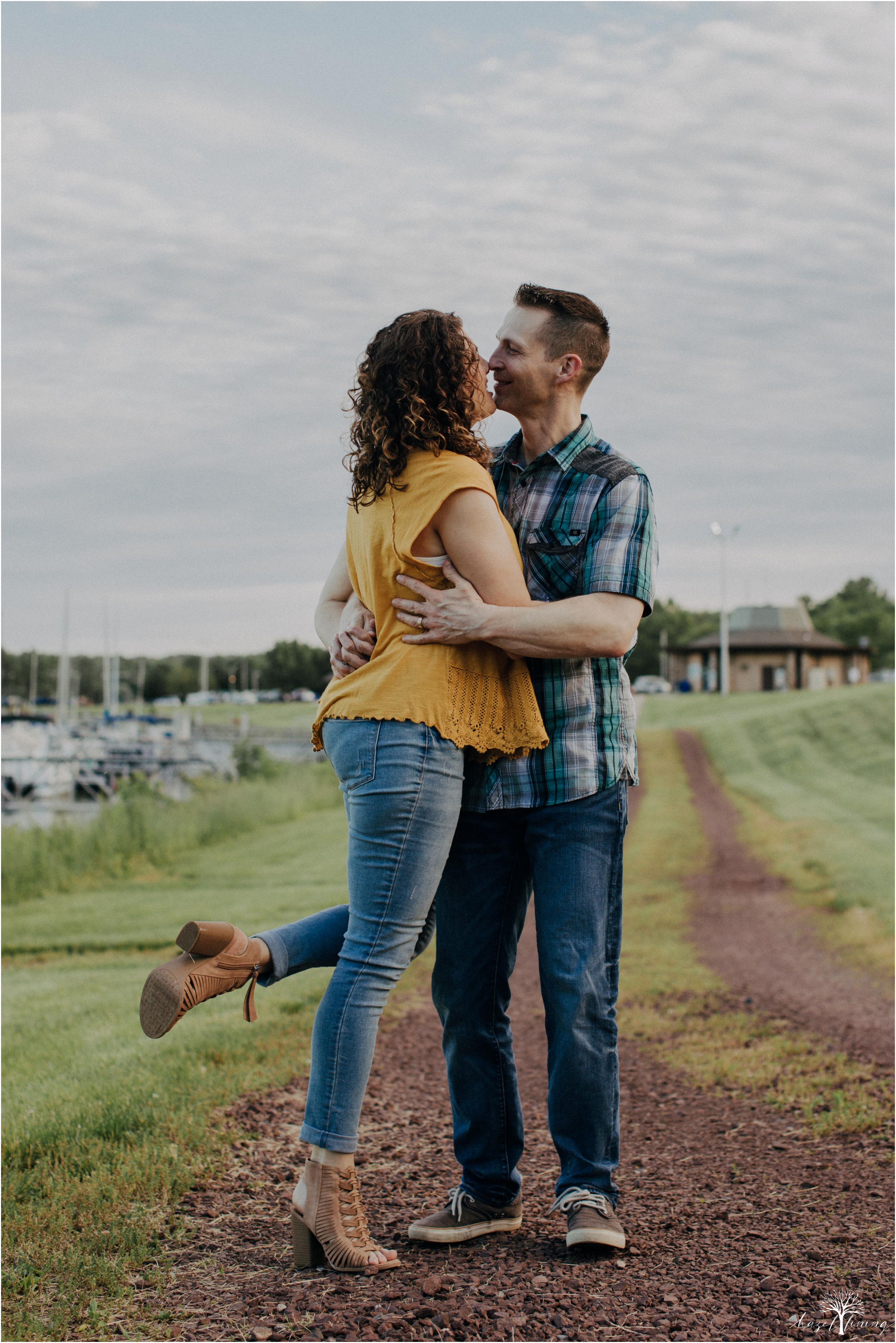 pete-rachelle-sawadski-20-year-anniversary-portrait-session-hazel-lining-photography-destination-elopement-wedding-engagement-photography_0305.jpg