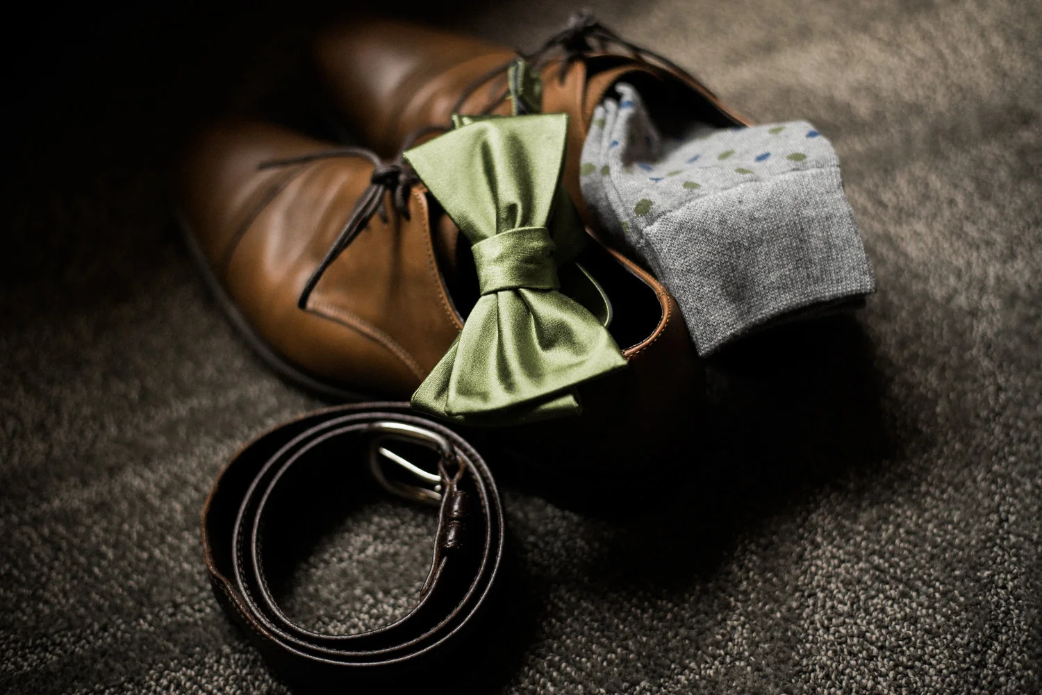 Groom's+bowtie+and+shoes+for+wedding.jpg