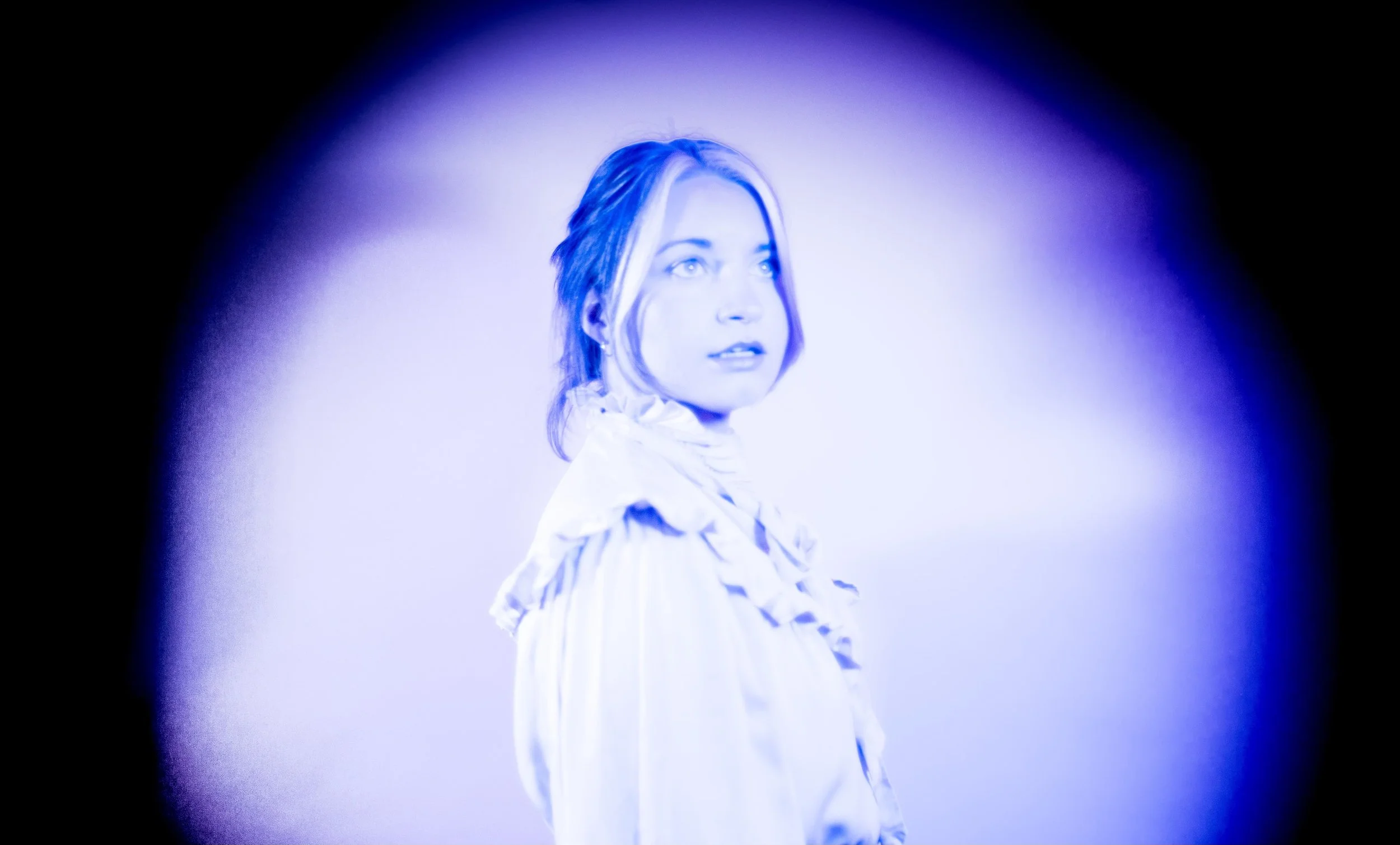 Why Bonnie Sign To Fire Talk, Share "Dotted Line" Single