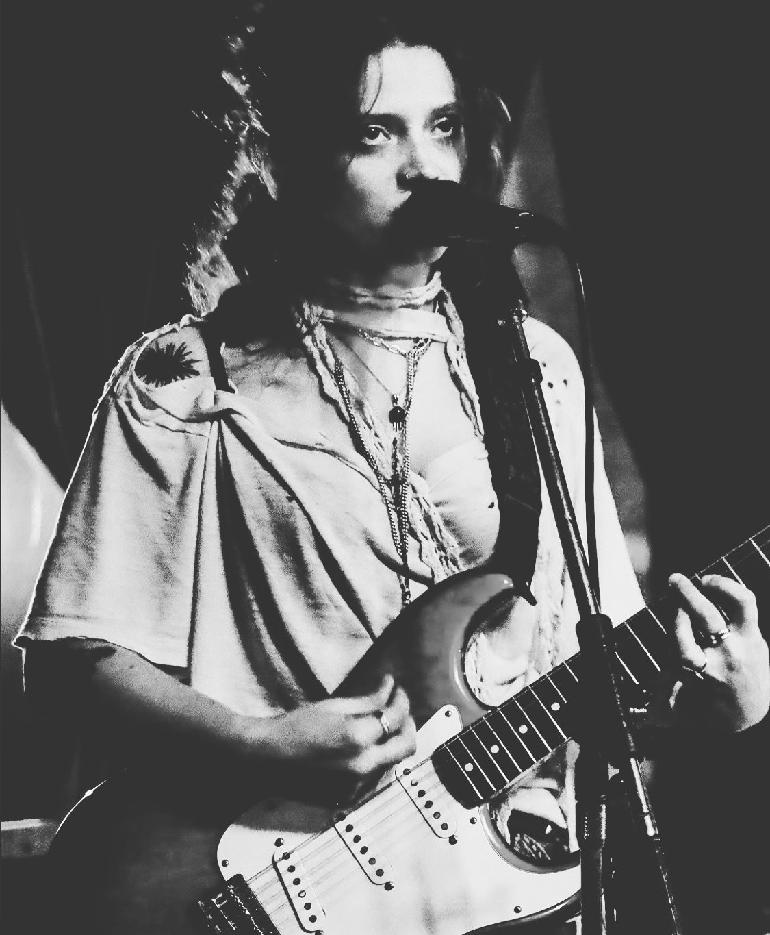 @robberrobber.info's "Two Wheels Move The Soul" tour locks back in tonight !! lots of shows including dates w/ @modestmouse &amp; @oldgraig 

9/10 Milford CT at United Presbyterian Church of Milford
9/12 Albany NY at Pear|Palooza Street Fes