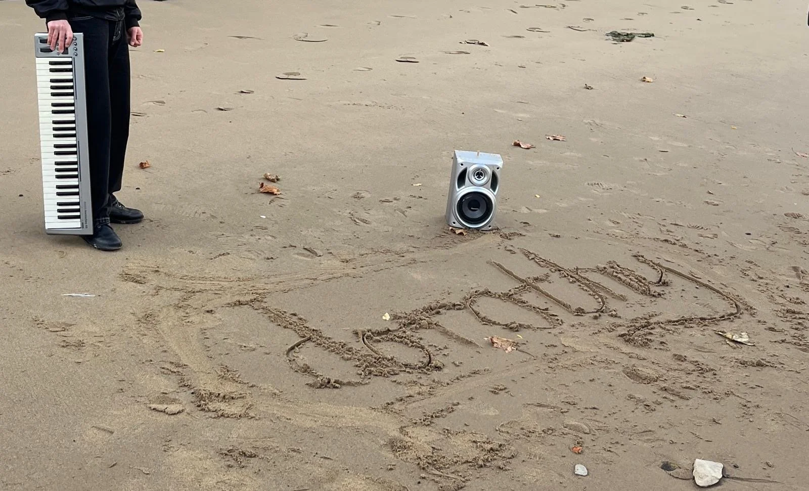 Dorothy Present New Single, “I want to be out on the sea" !