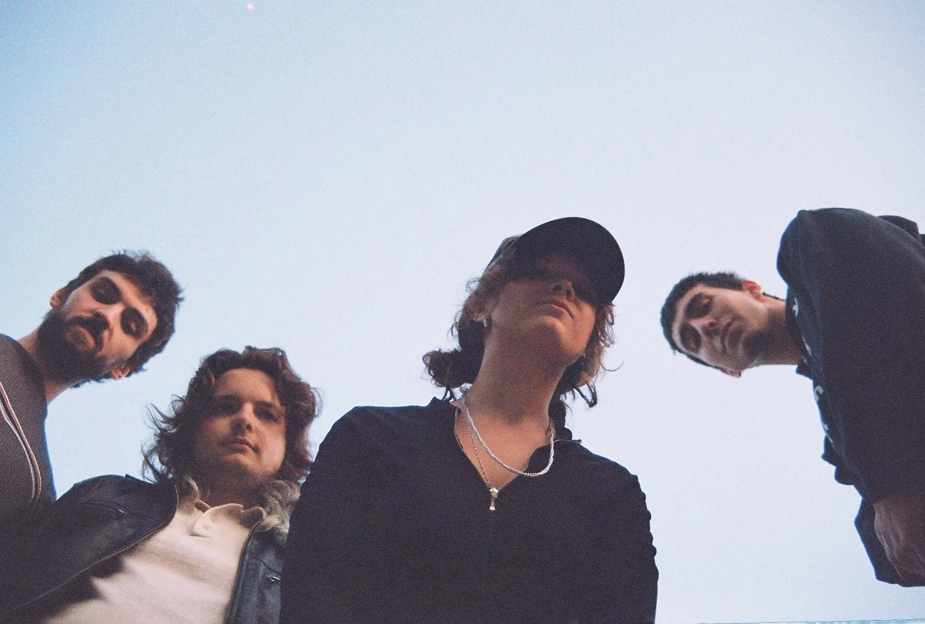 Robber Robber Present "Suspicious Minds" Single/Video