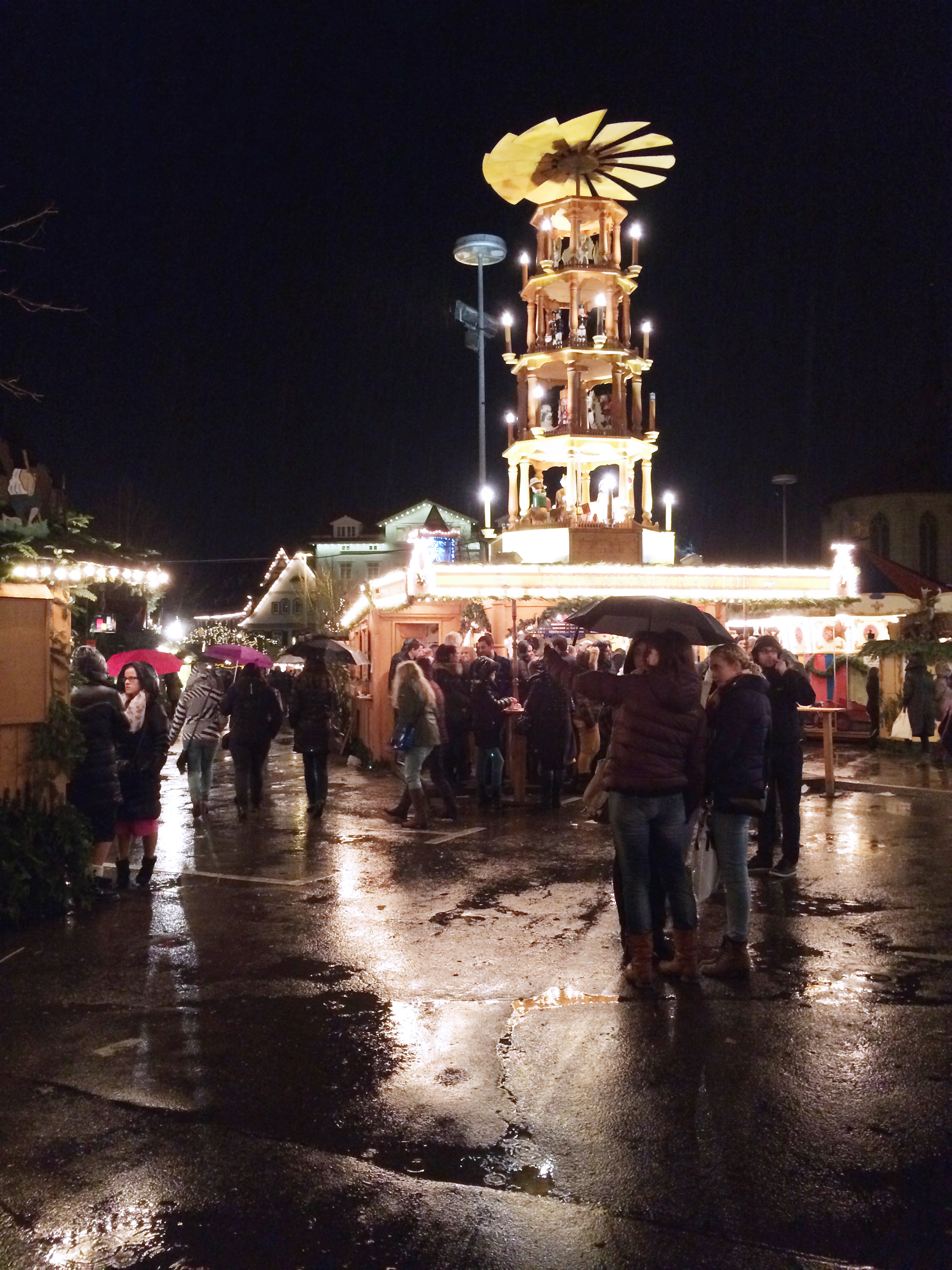 I love the big Weihnachts Pyramid!