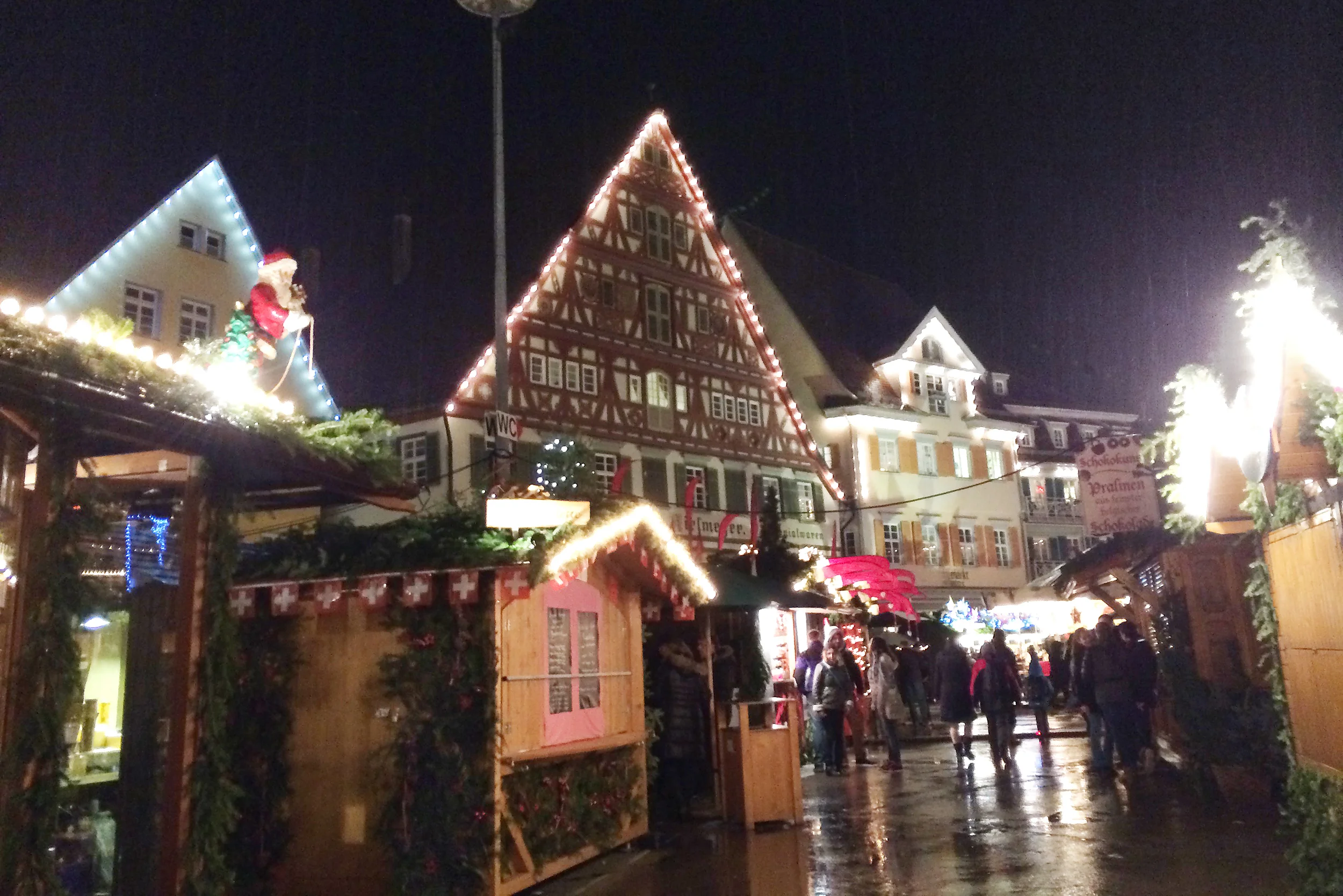It looks like the perfect Gingerbread town :)