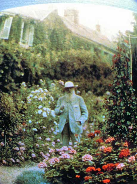 Monet-in-his-Gardeny-courtesy-Elizabeth-Murray.jpg