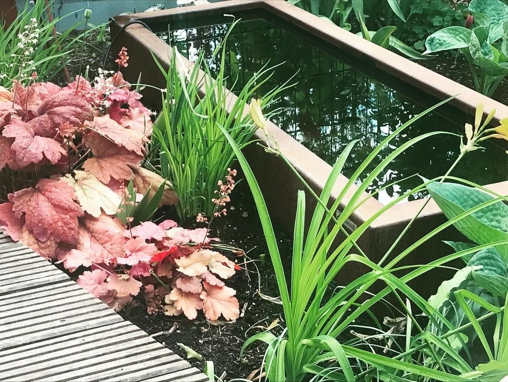 Wasserelement im Garten