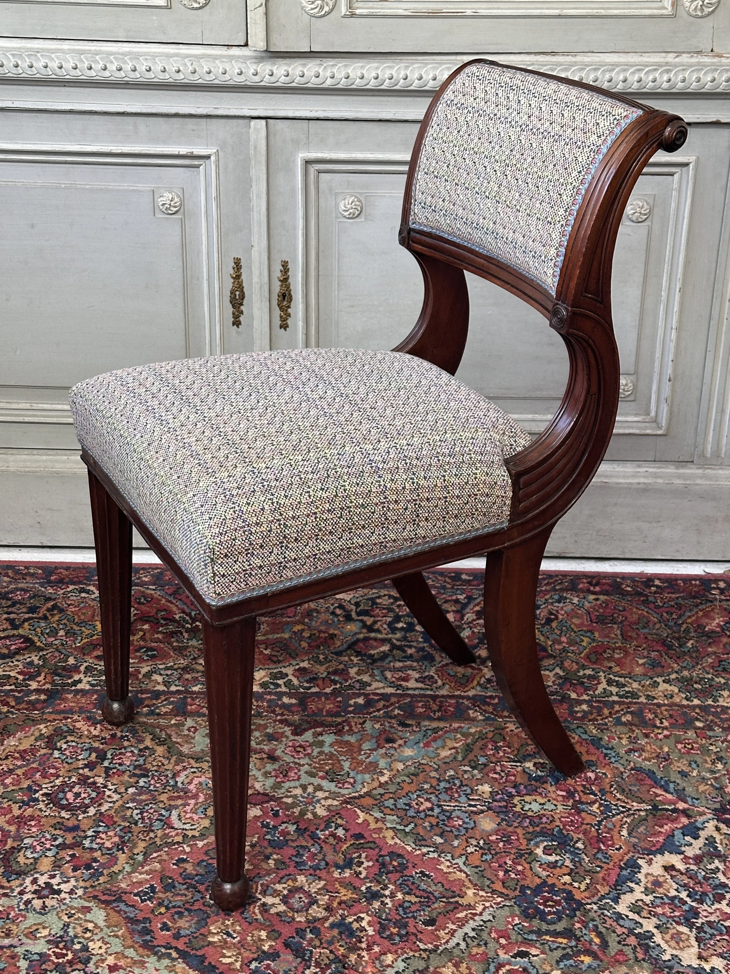 Carlton-Regency-Dining-Chair-English-style-upholstered-sabre-form-rear legs-turned-tapered-curved-carved-back-victoria-&-son-custom-bespoke-funiture-dining-desk-made-to-order.jpg