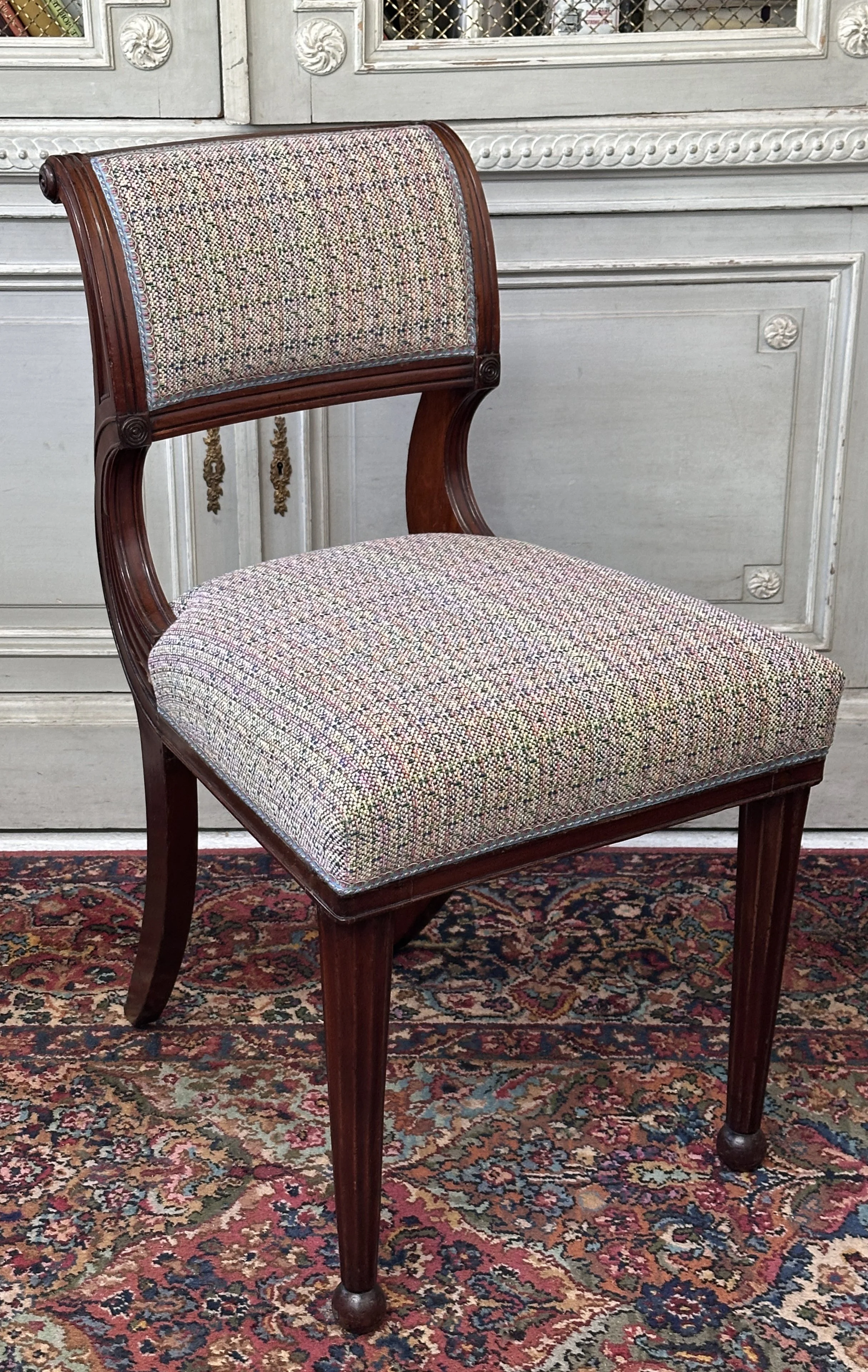 Carlton-Regency-Dining-Chair-English-style-upholstered-sabre-form-rear legs-turned-tapered-curved-carved-back-victoria-&-son-custom-bespoke-funiture-dining-desk-made-to-order-com-trim.jpg