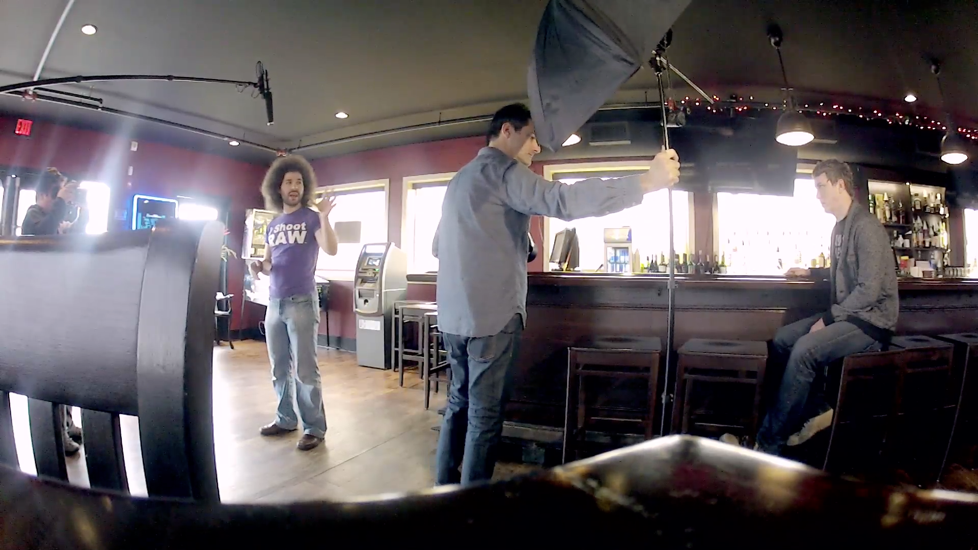 Voorbeeld van een shoot in een bar.