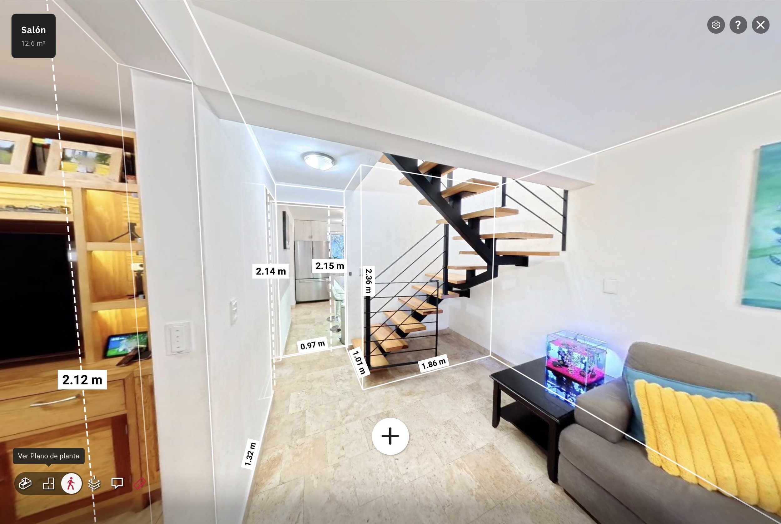 Vista interior de inmueble residencial con mediciones espaciales obtenida mediante recorrido virtual 360 Matterport en Ciudad de México y área metropolitana.