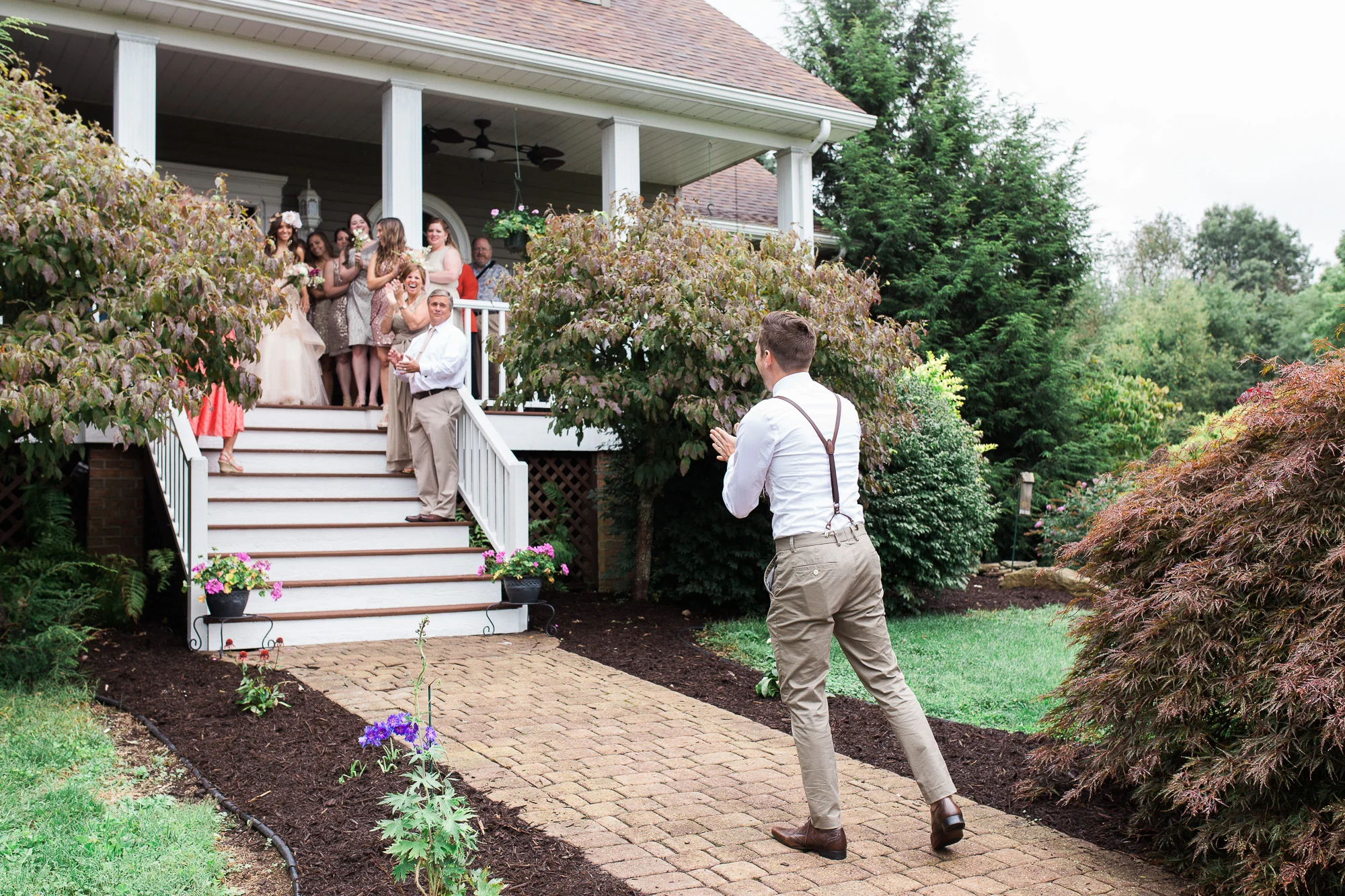 outdoor-pittsburgh-wedding-photographer.jpg