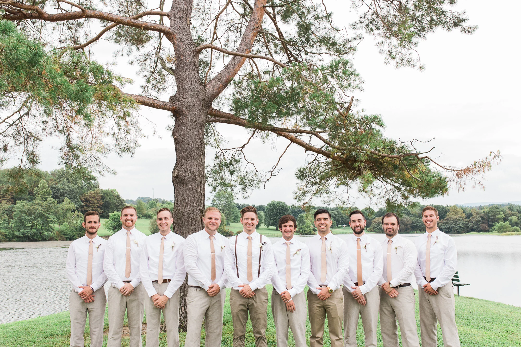 outdoor-pittsburgh-wedding-photographer.jpg
