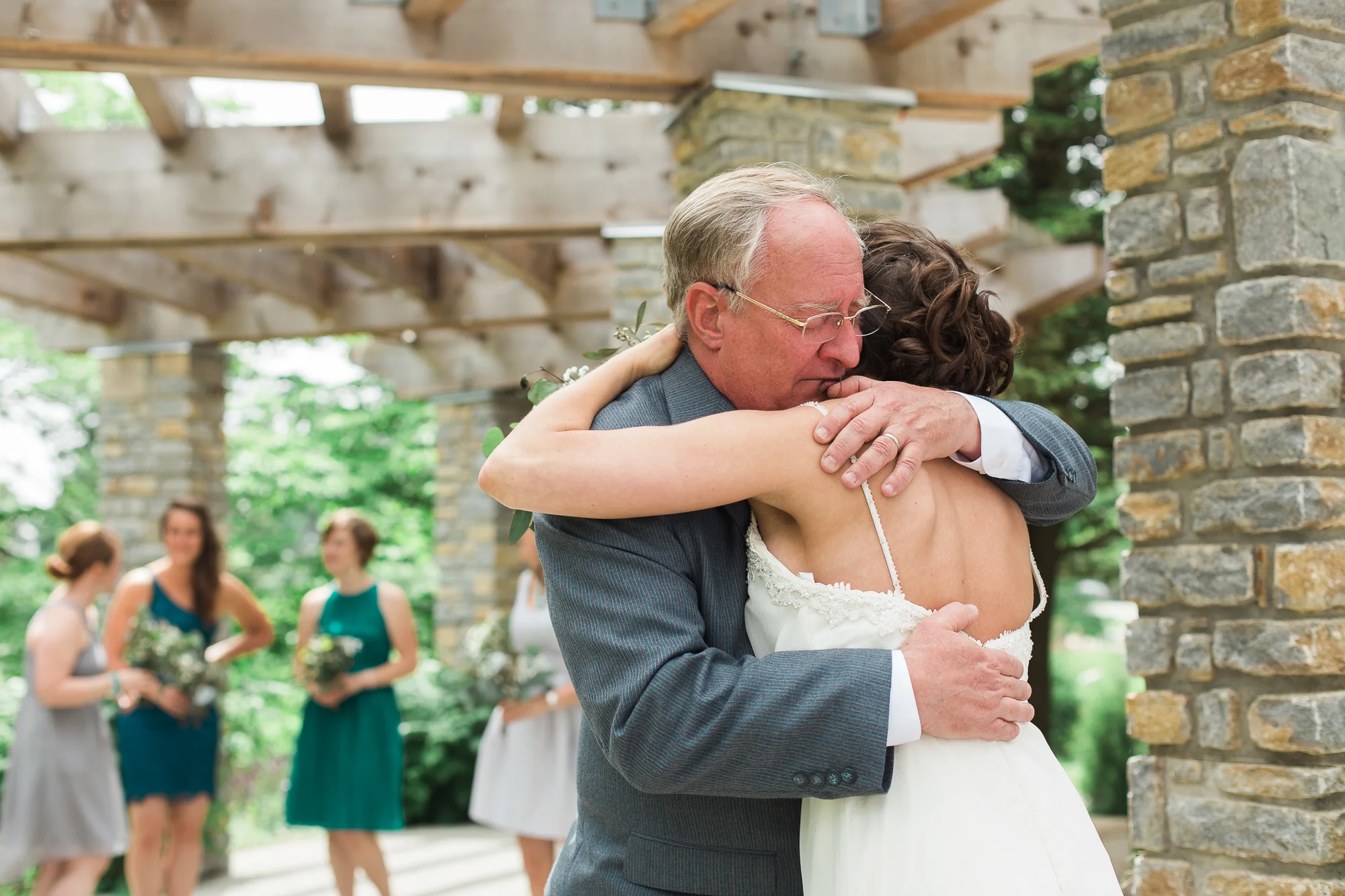 outdoor-cincinnati-wedding-photographer.jpg