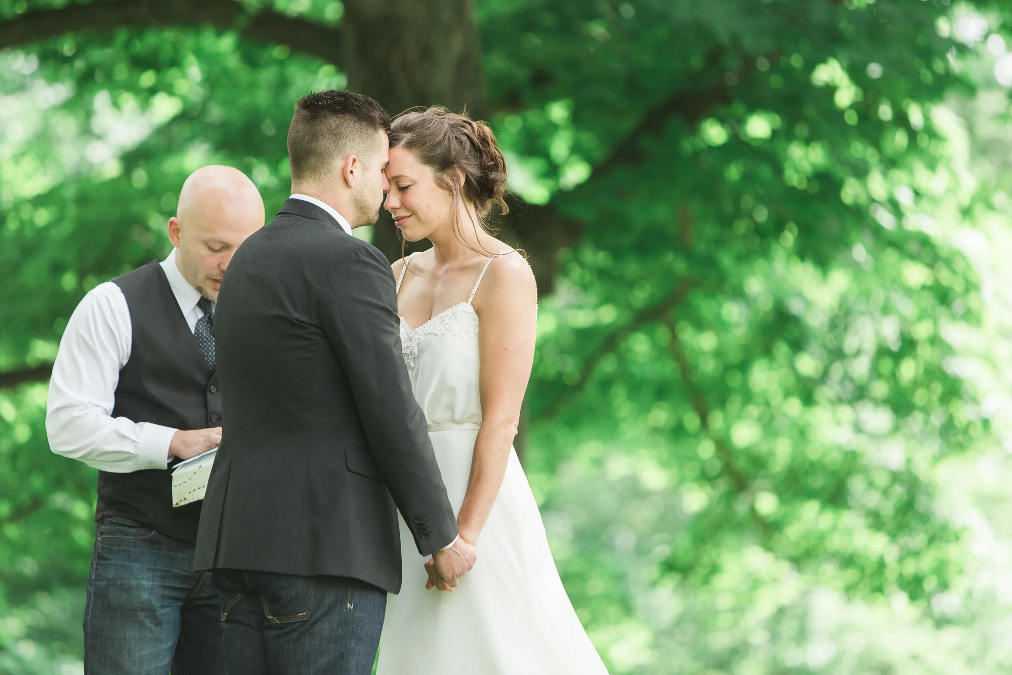 outdoor-cincinnati-wedding-photographer.jpg