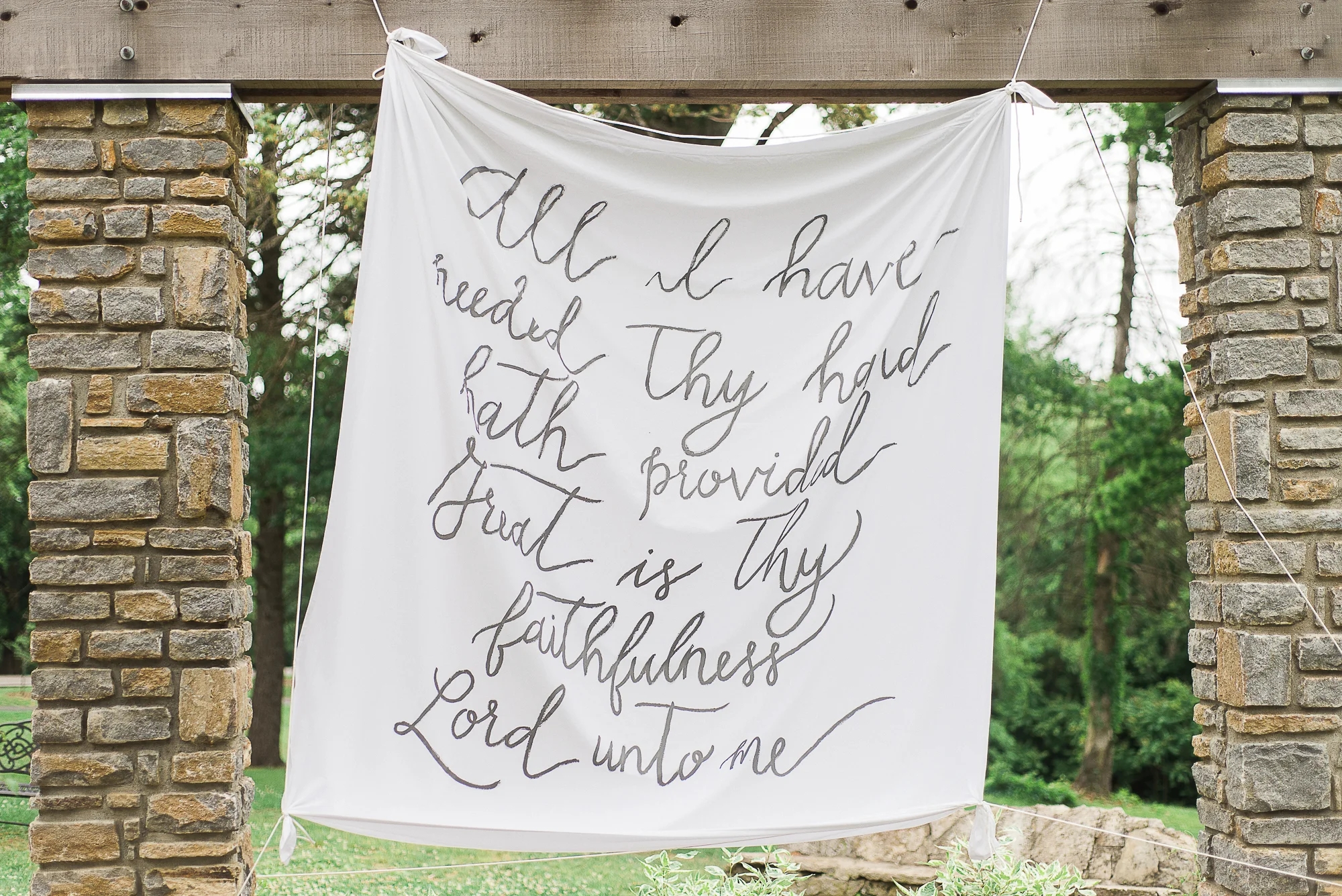 outdoor-cincinnati-wedding-photographer.jpg