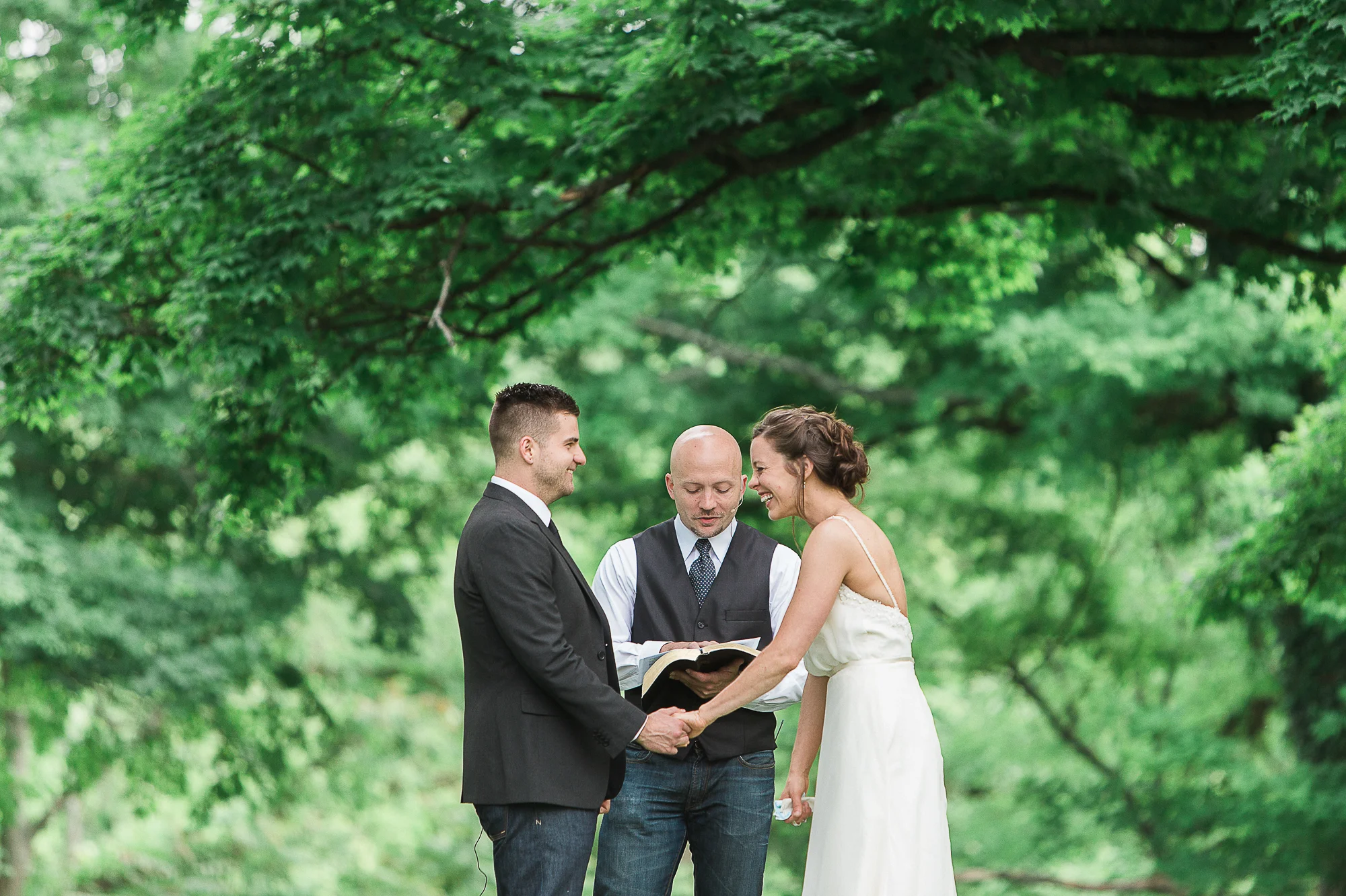 outdoor-cincinnati-wedding-photographer.jpg