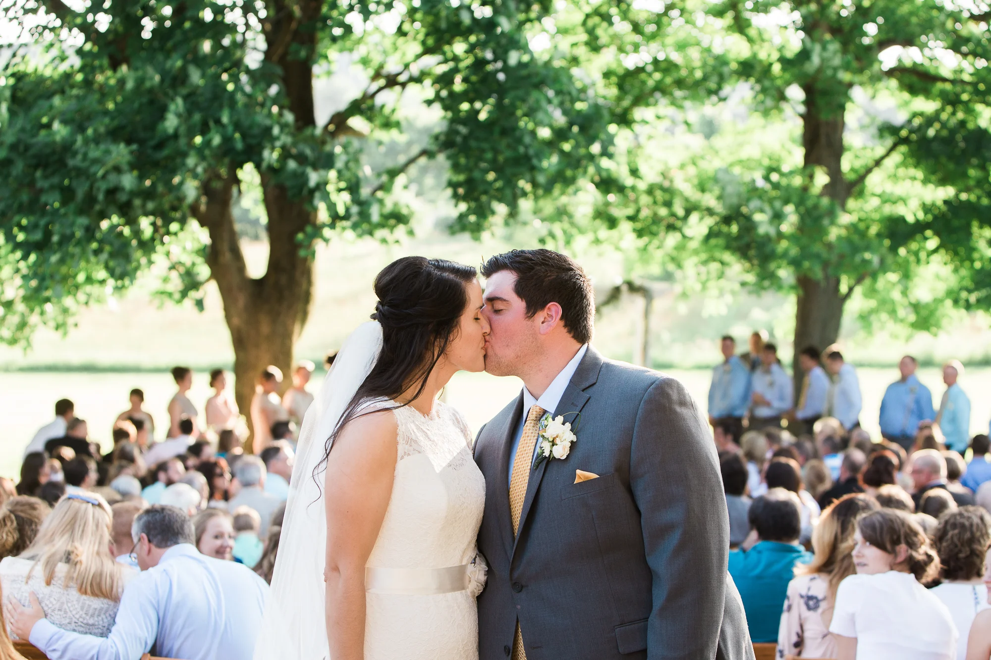 backyard-ohio-wedding-photographer.jpg